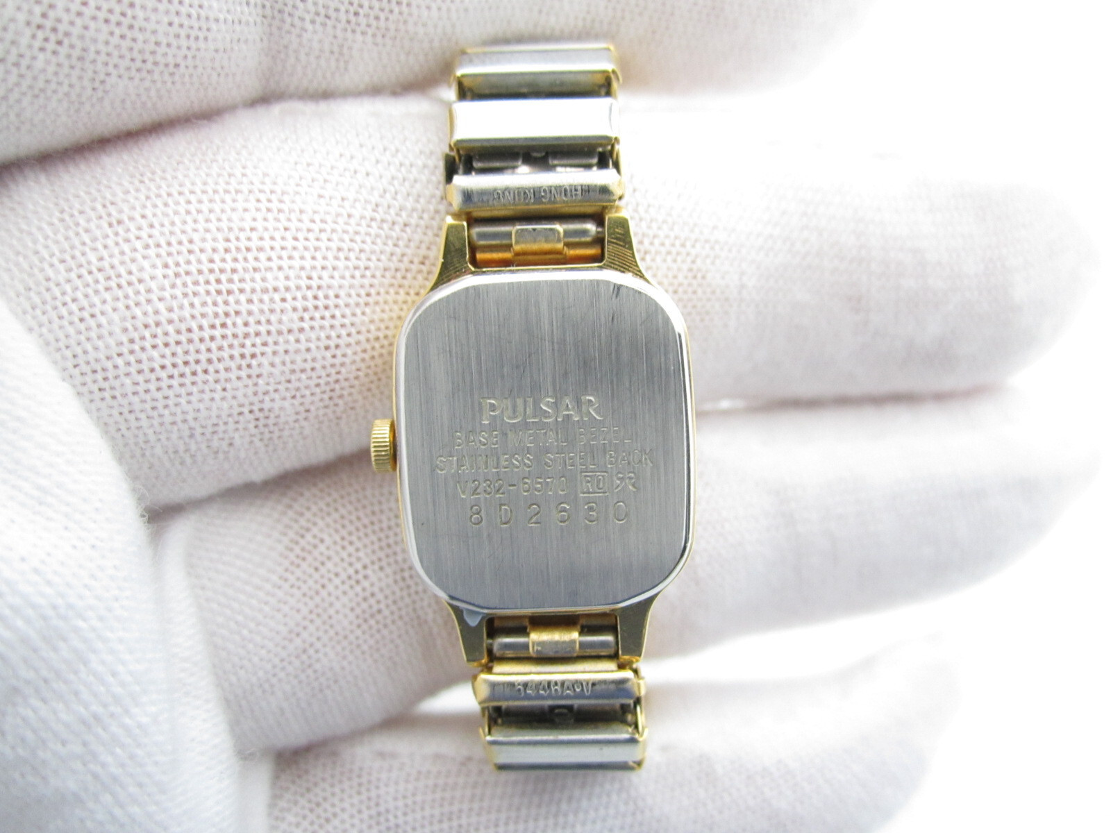Women Pulsar Quartz WR Analog 15mm Dial Causal Tank Style Watch (G660)