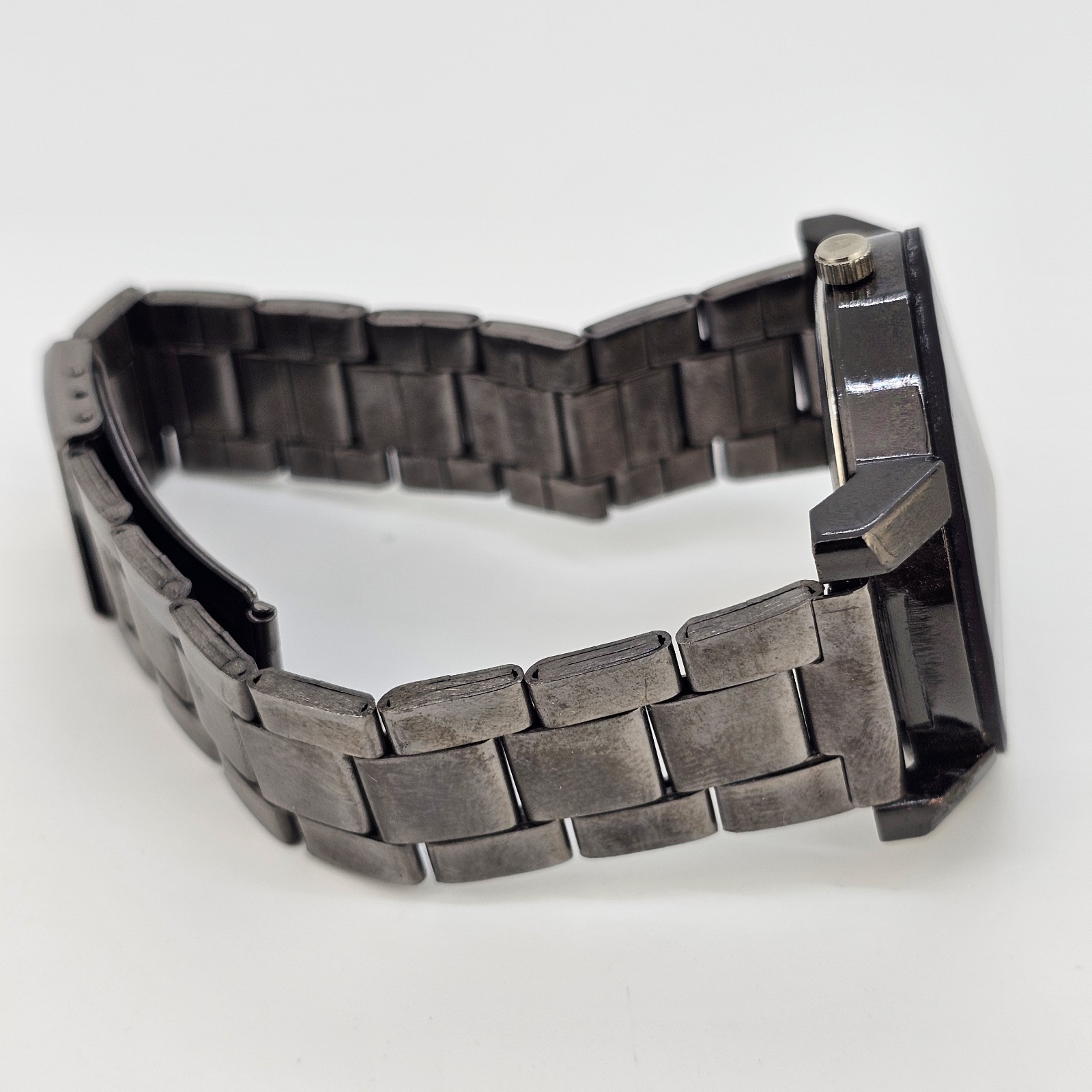 Geometric Design Unisex Watch 40MM Black Dial Bracelet Band 7.5″ New Battery