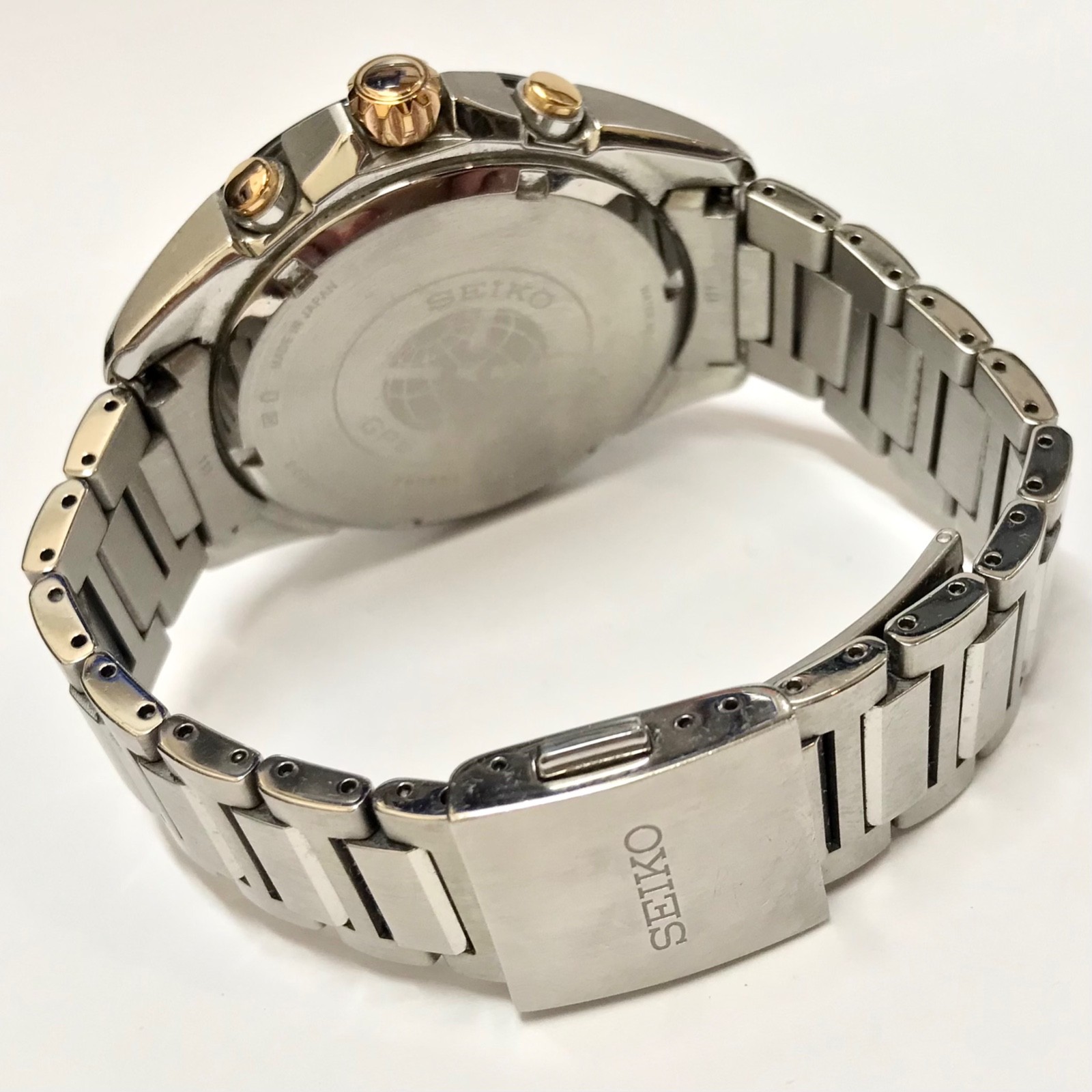 Seiko Astron 8X42 GPS Solar Big-Date Mens Sapphire Set 10 BAR Watch