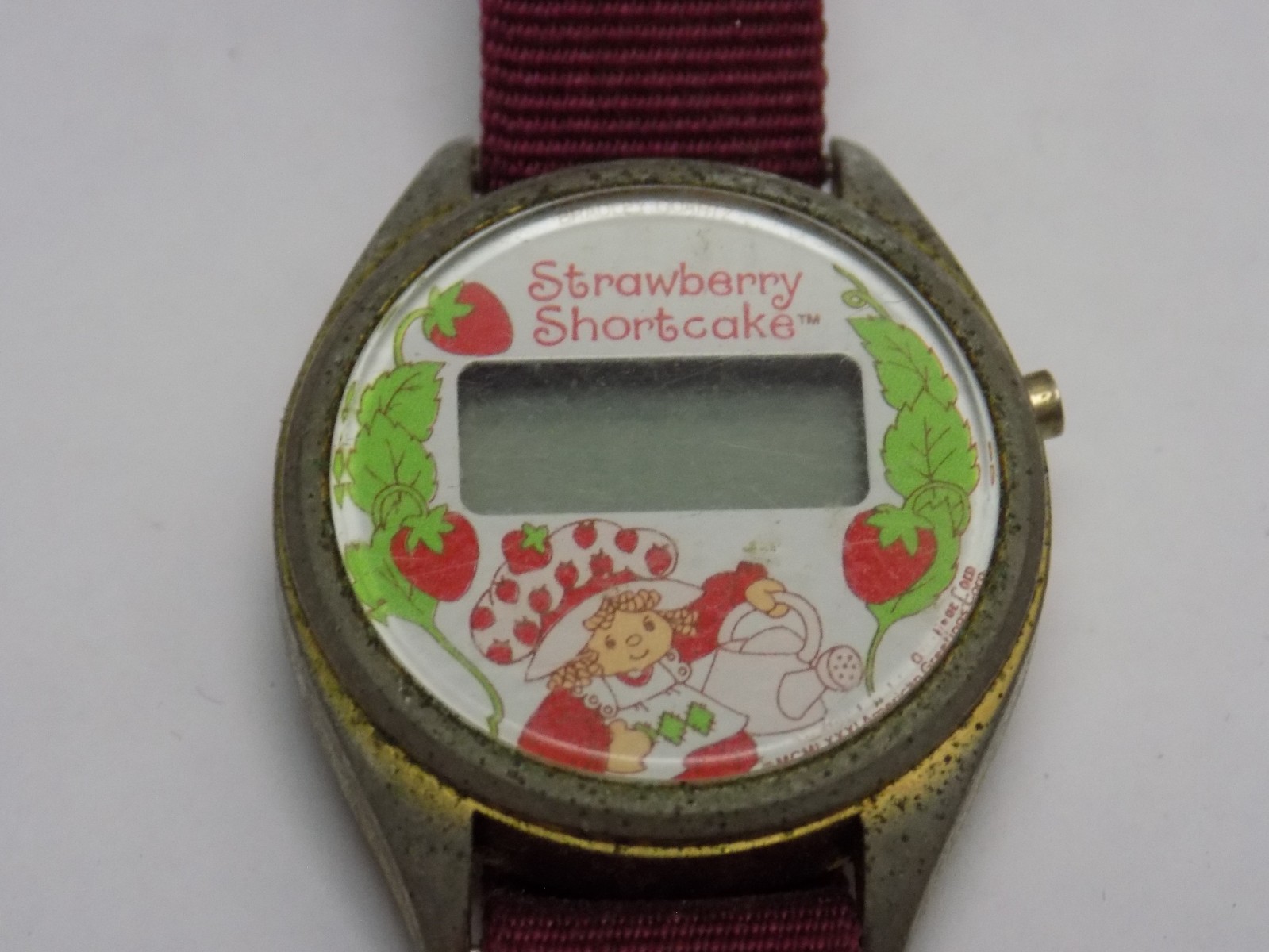 VINTAGE 1980 STRAWBERRY SHORTCAKE DIGITAL WATCH – BY BRADLEY