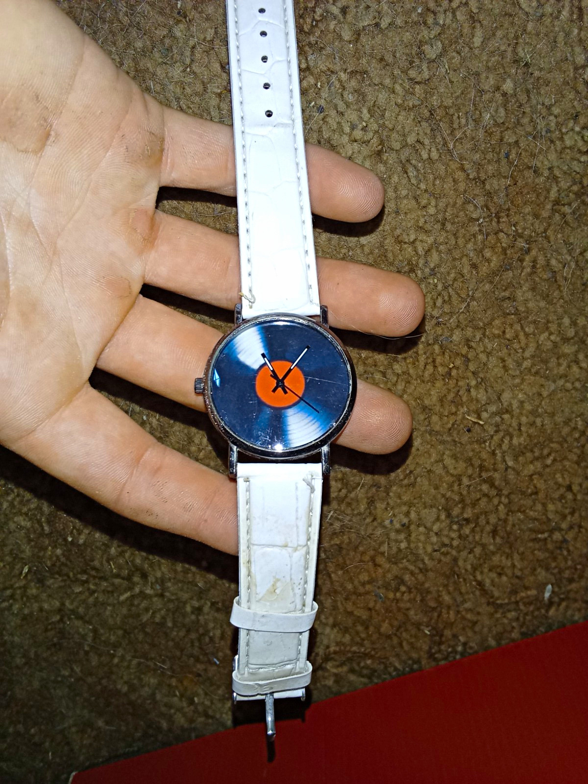 Analog Wristwatch Blue/Orange Dial White Leather Strap Silver Round Case