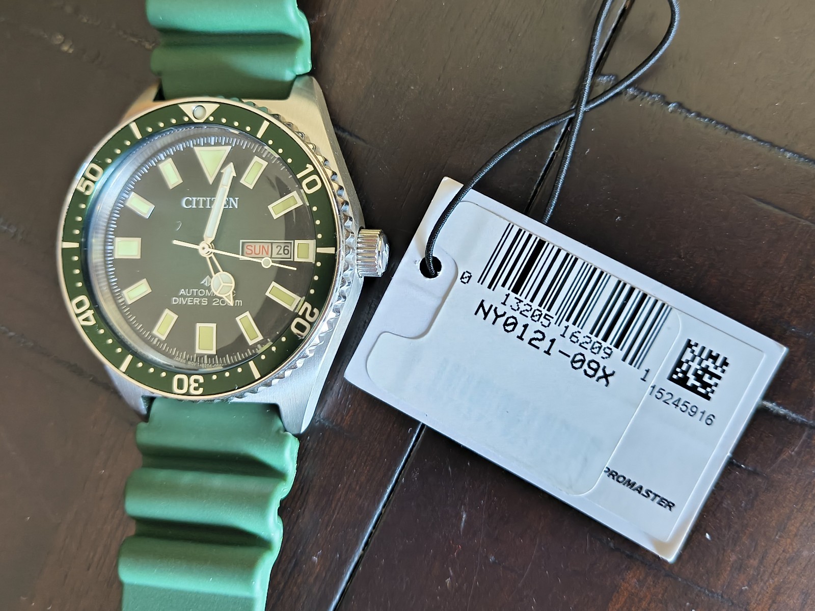 Citizen Promaster Diver Automatic ny0121-09x Green Face and Strap with Box