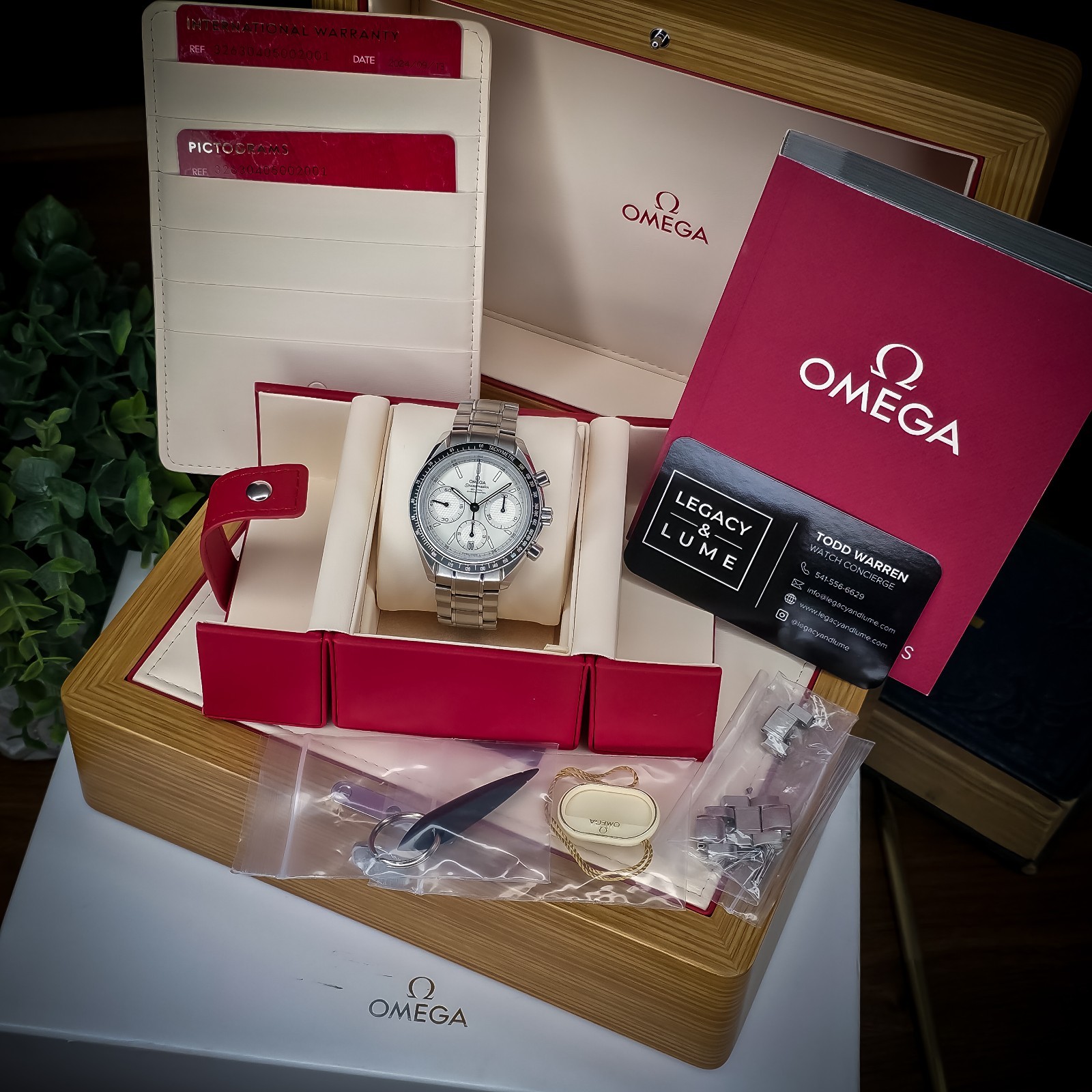 Omega Speedmaster Racing 40mm Silver Chronograph, Full Set, 326.30.40.50.02.001