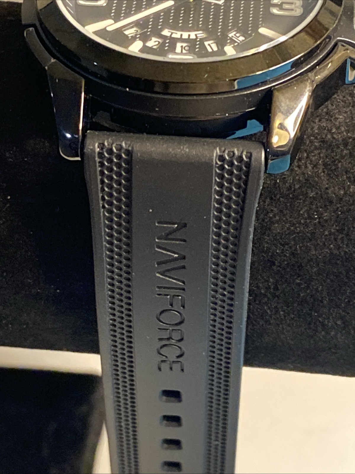 Naviforce NF9215 For Dream black/white Wristwatch Black Band New Battery