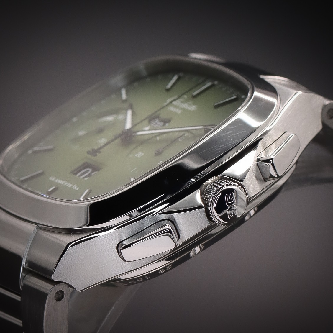 GLASHÜTTE ORIGINAL Seventies “Fab Green” | Ref. 1-37-02-09-02-70 | Full Set