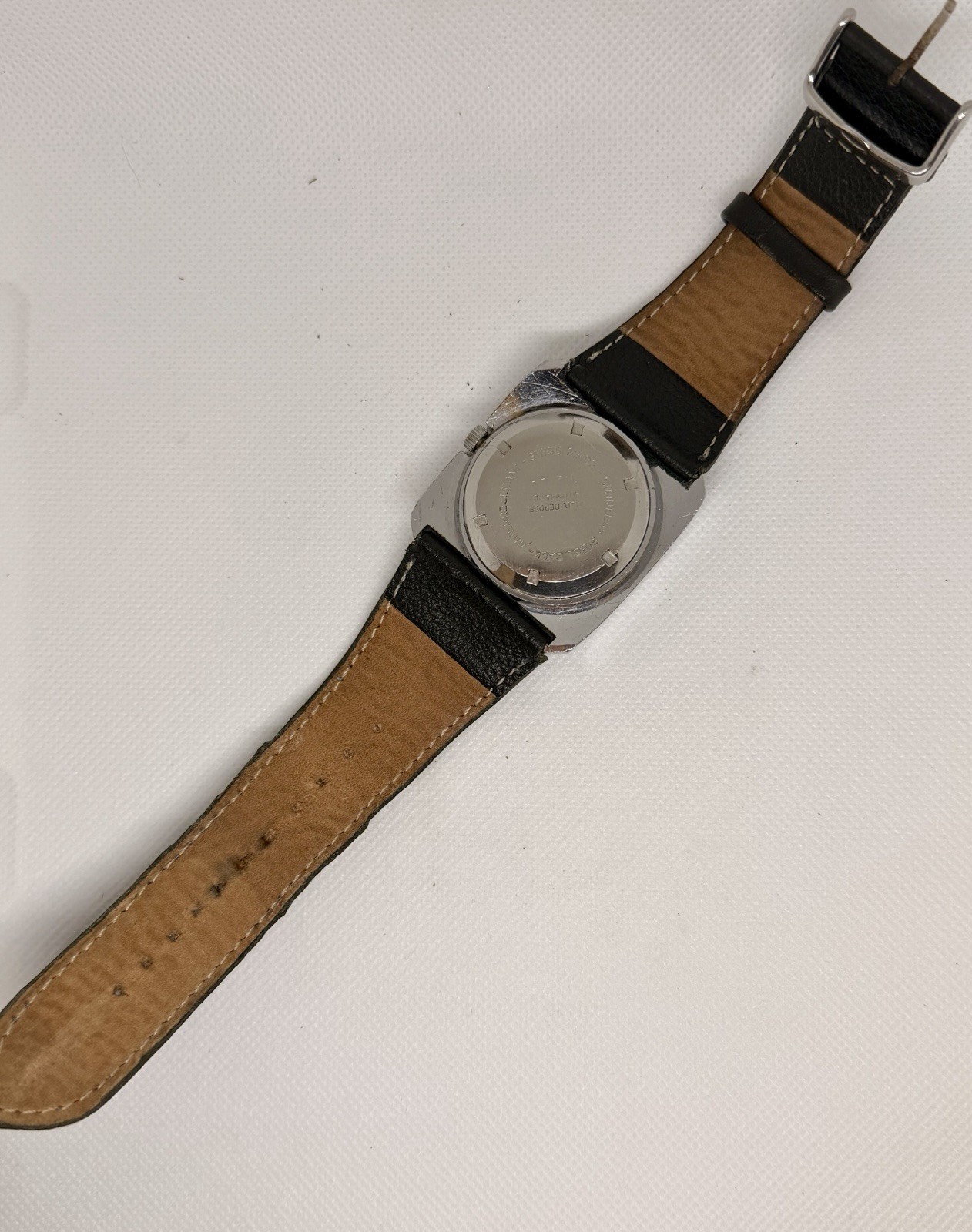 Vintage GALO Automatic Jump Hour Disc Watch 21 Jewels Incabloc Red Dial Swiss