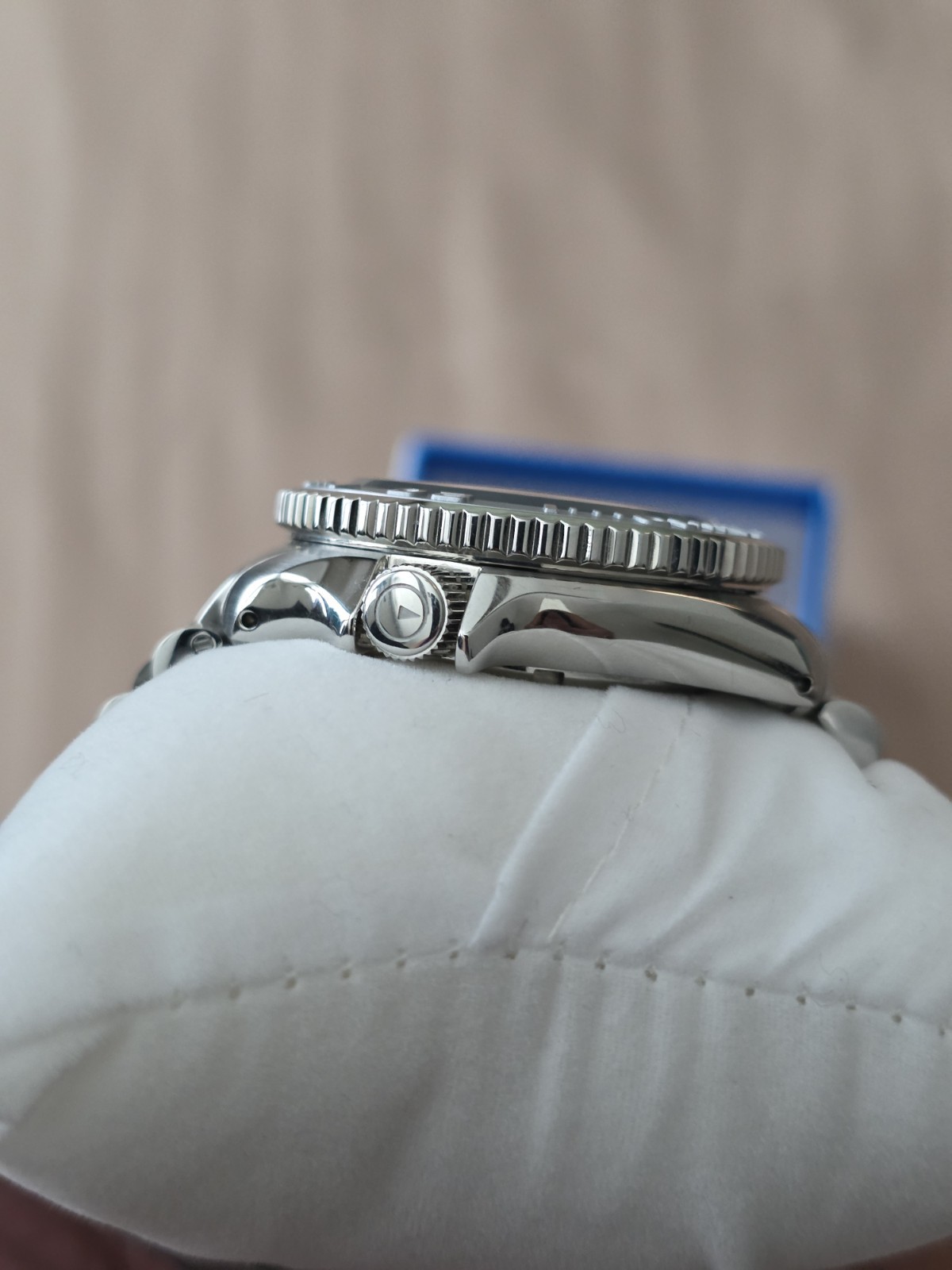 Islander Red October V2 Dive Watch with Radiant Blue Dial Extra Bracelet