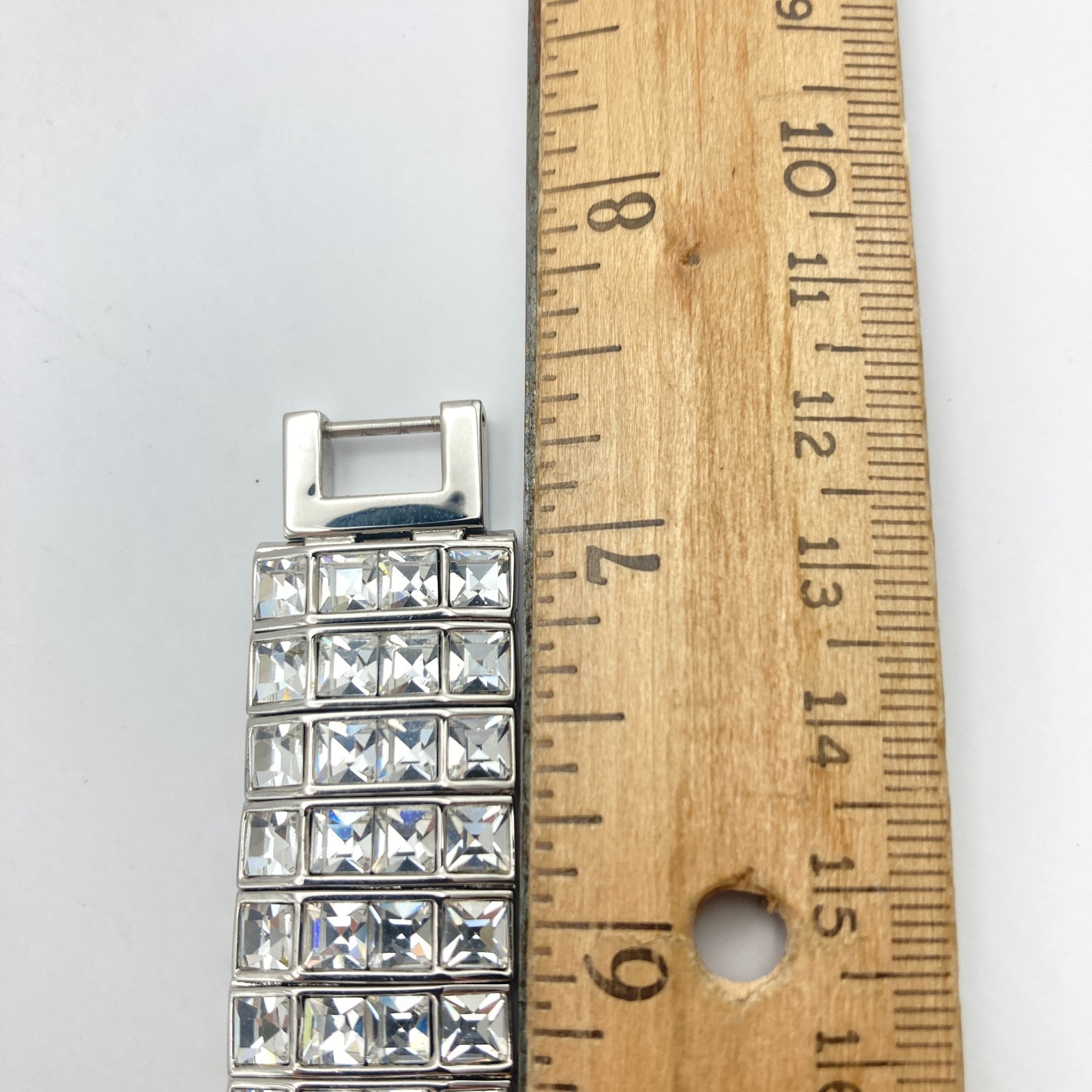 Alto Womens Watch Silver Tone Crystals Bling 19mm Faceted Crystal New Battery 7″