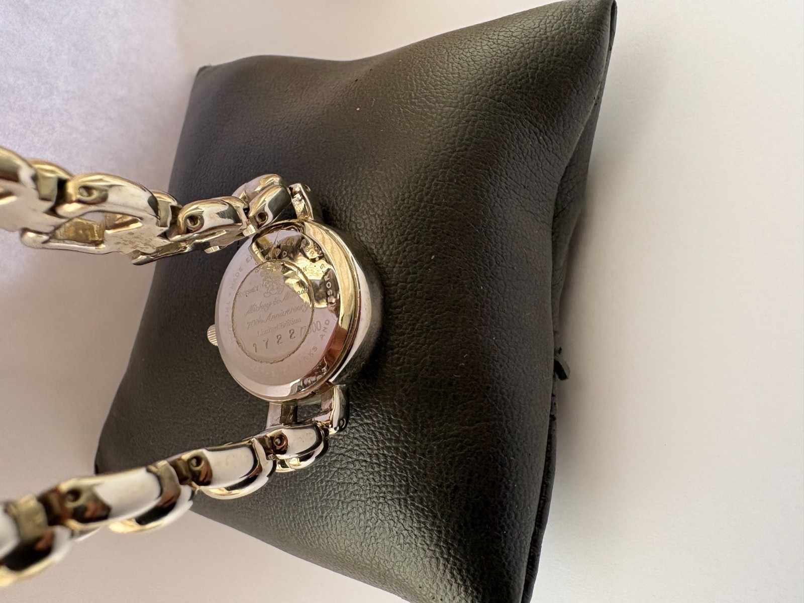 Mickey & Minnie Mouse Vintage Quartz Heart Shape Bracelet Watch Limited Edition