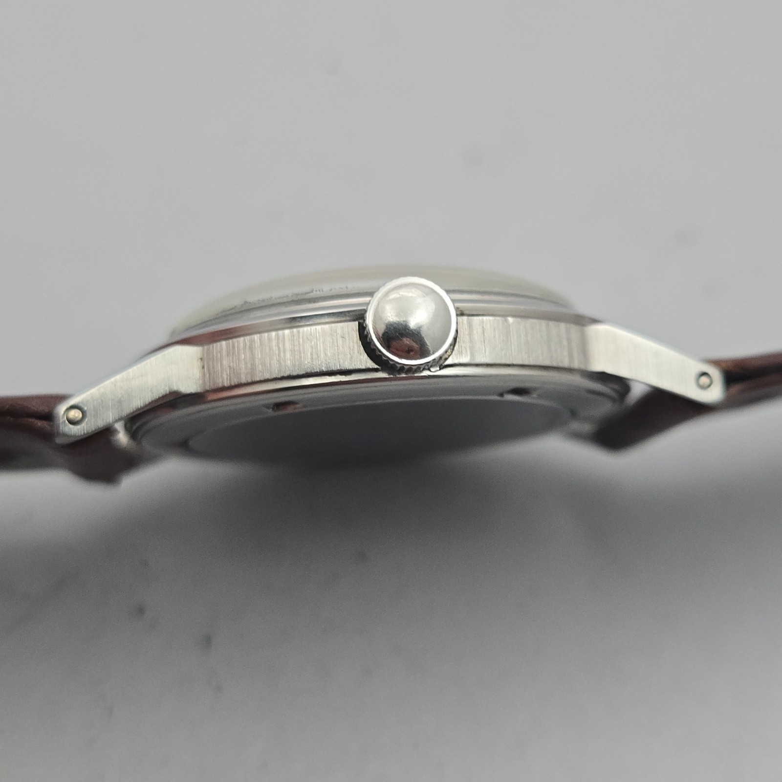 Vintage WITTNAUER men’s manual wind watch 10SG Sunburst dial 1950s
