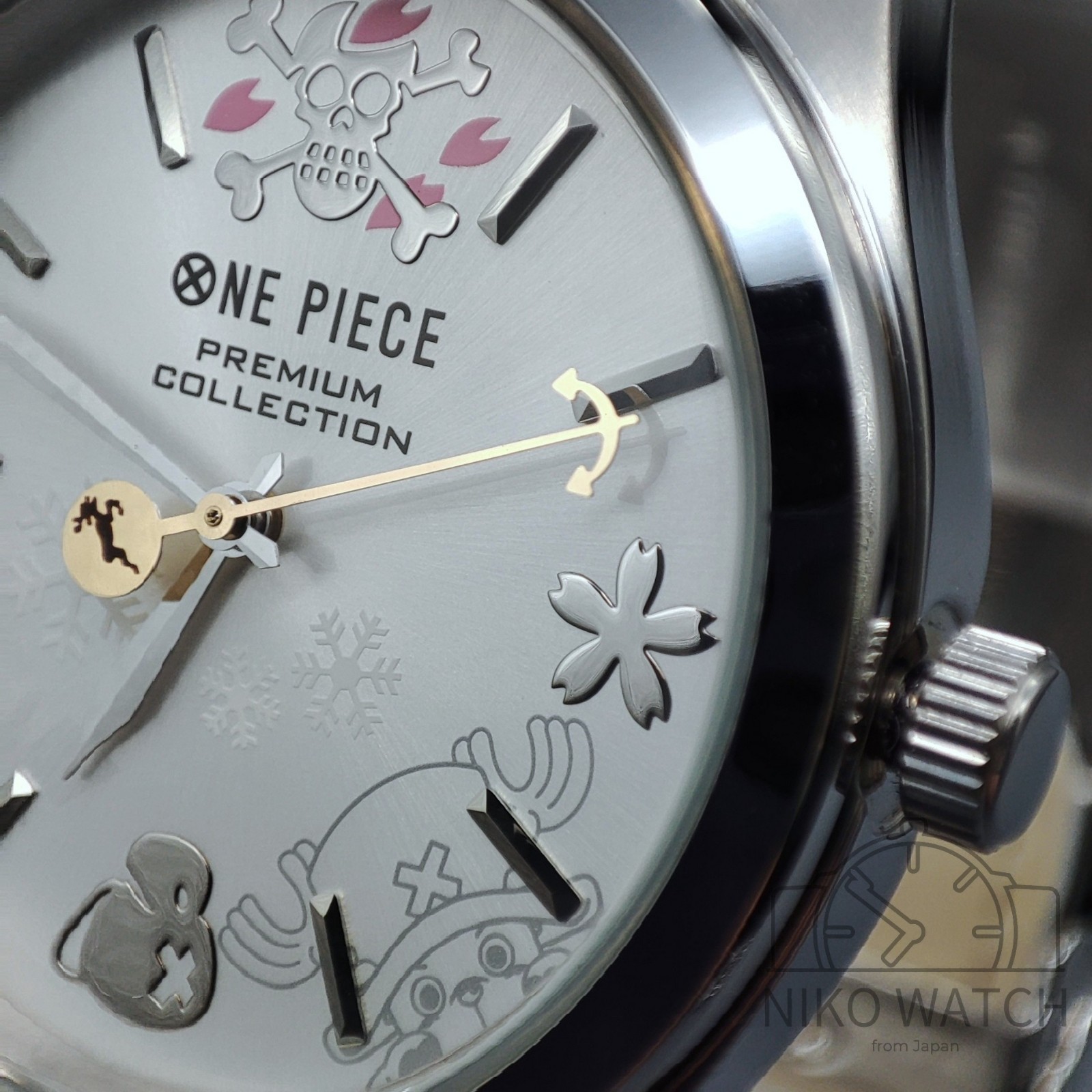 One Piece Chopper Watch Sakura no Kioku Premium Collection Japan LTD [Excellent]