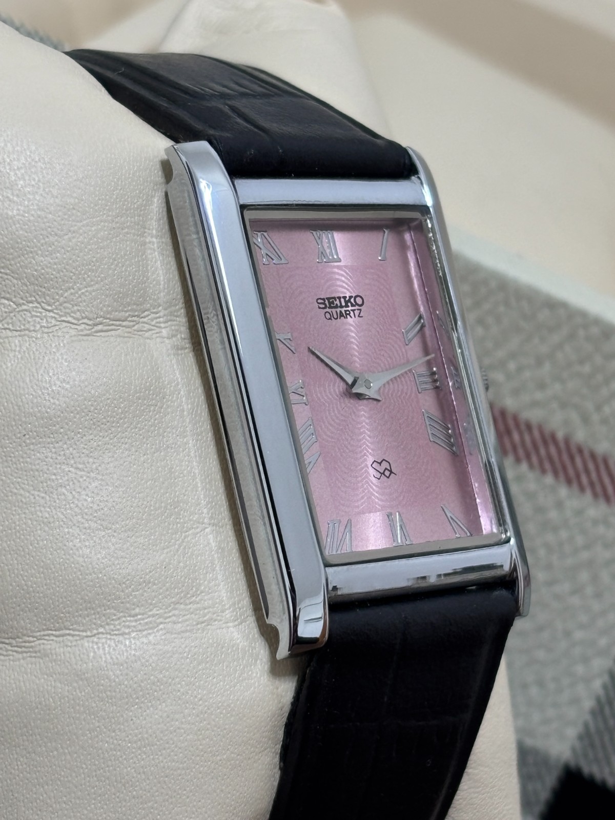 Vintage Classic Seiko Slim Men’s Leather Strap Wrist watch
