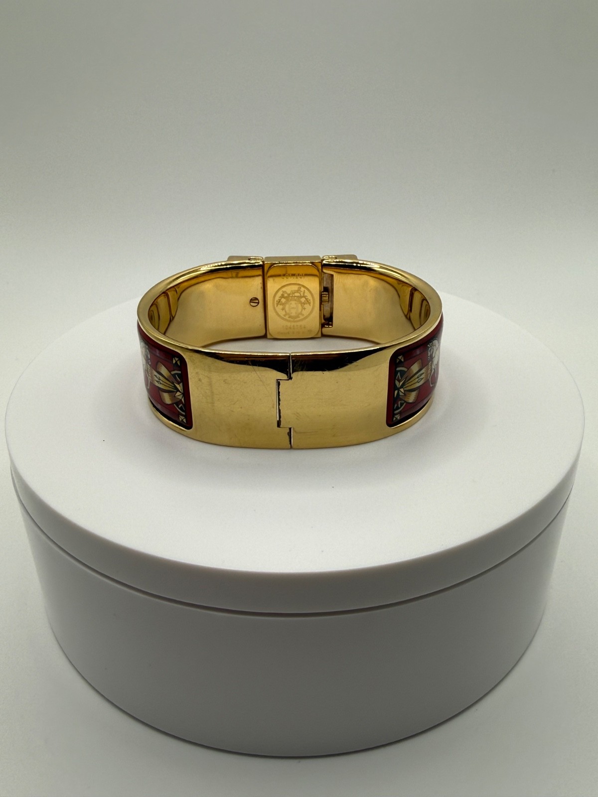 Hermès Loquet Enamel Bangle Watch Red Horse Gold Plated Swiss Quartz Working