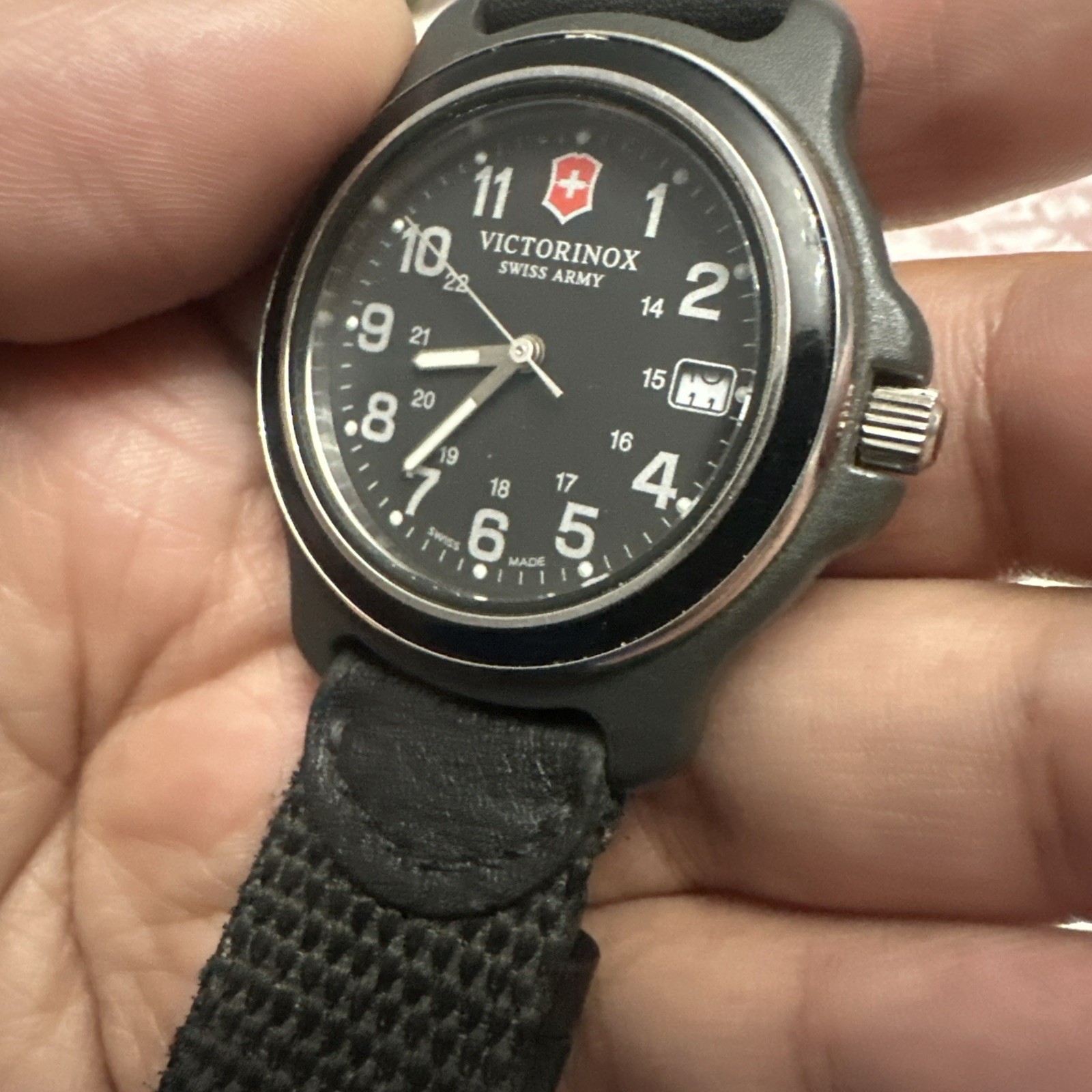 Vintage VICTORINOX SWISS ARMY Men’s 40mm Black Watch SWISS MADE Untested As Is
