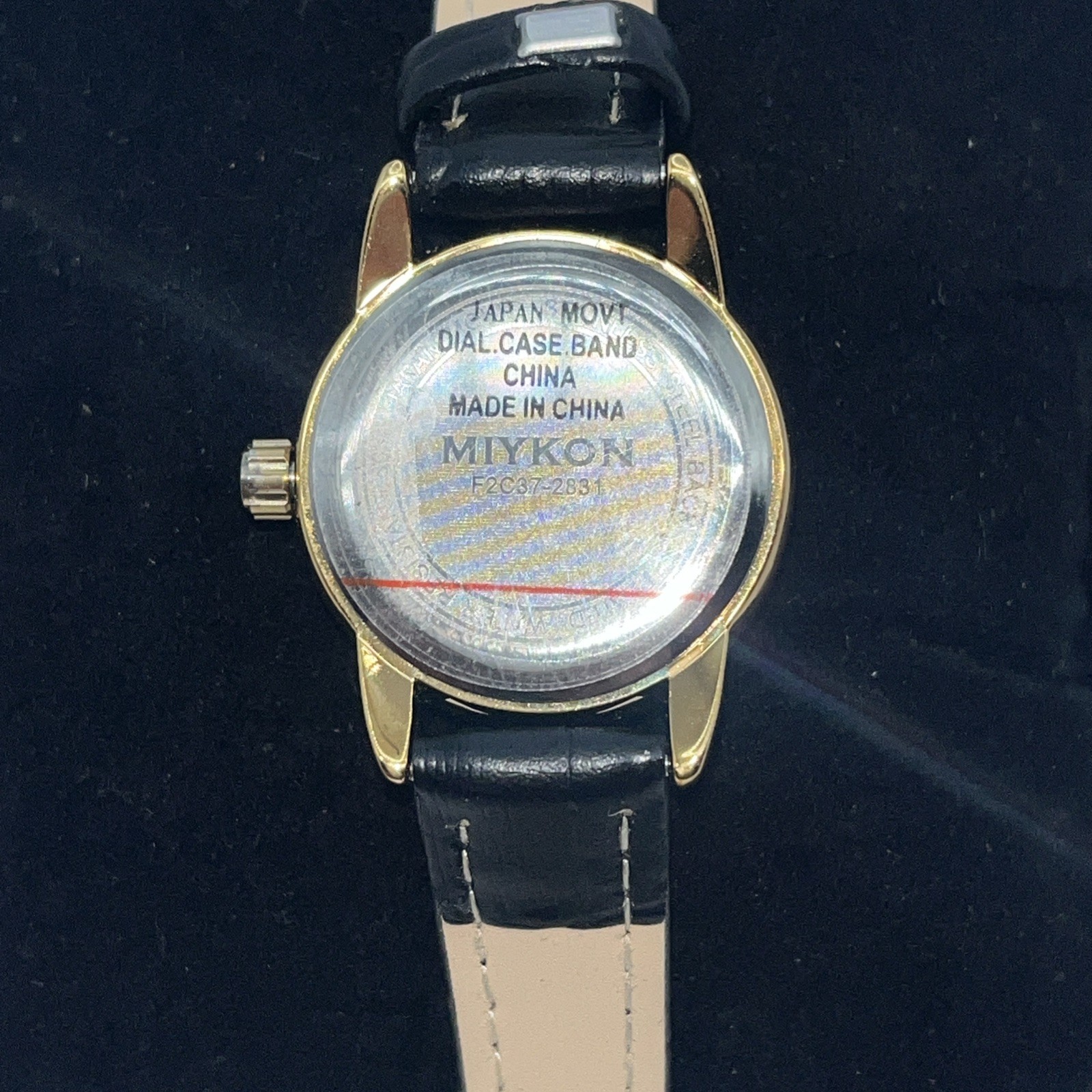 Miykon Men’s Watch Black Round Dial on a Black Leather Band Waterproof EUC Works