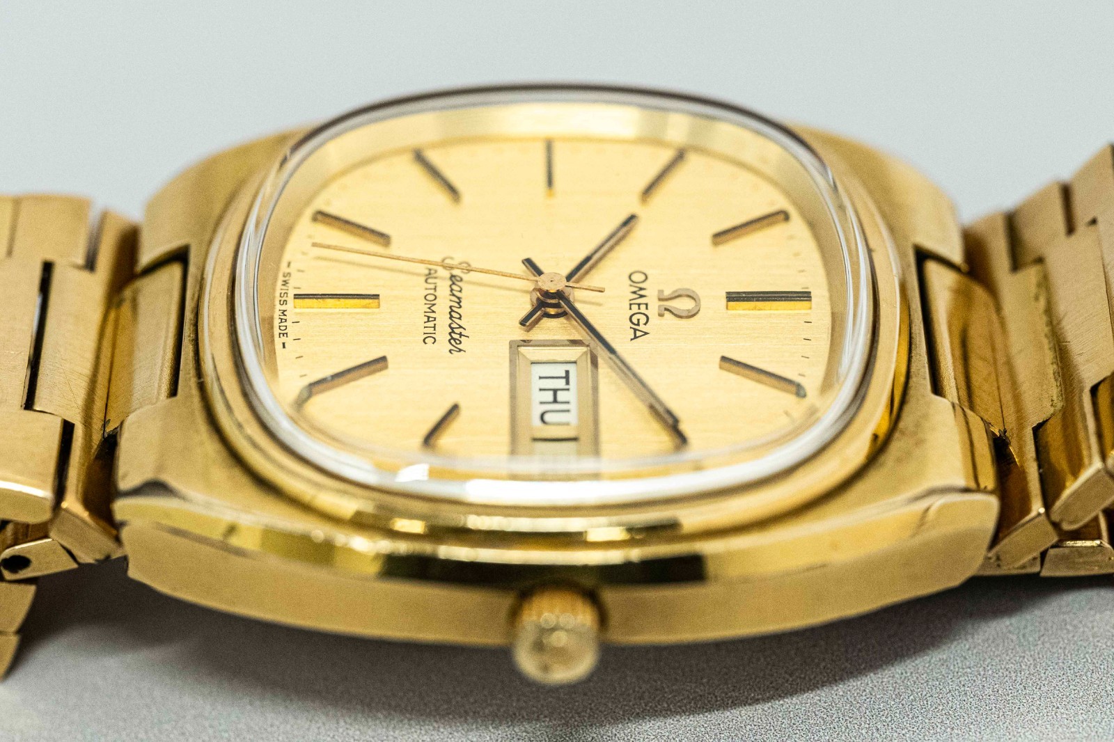 READ *Vintage 1978* OMEGA Seamaster Cal.1022 Automatic Gold Day/Date 35mm Men TV