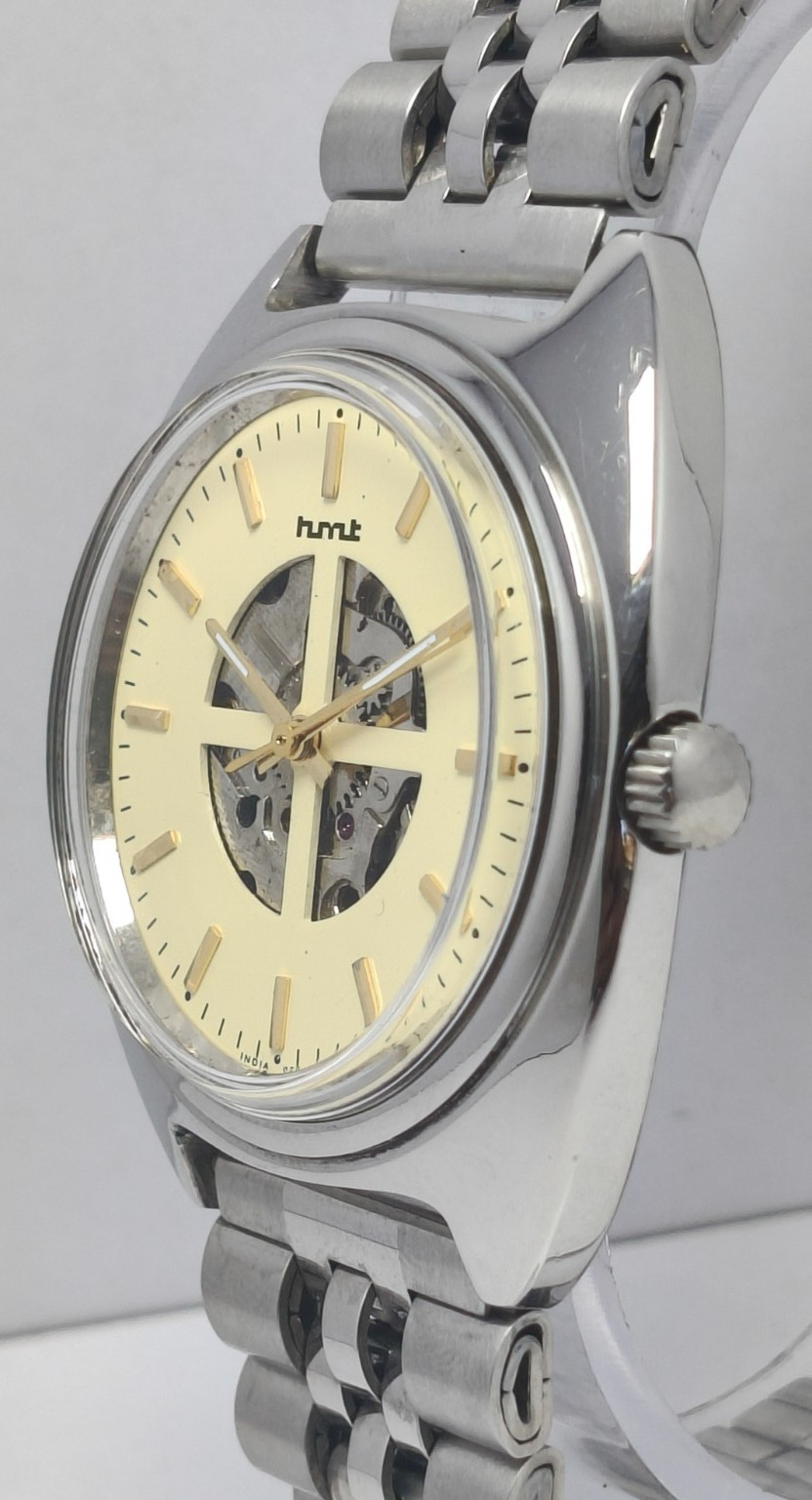 HMT Nova 17 Jewels Hand Winding Wrist Watch For Men’s In Working Condition