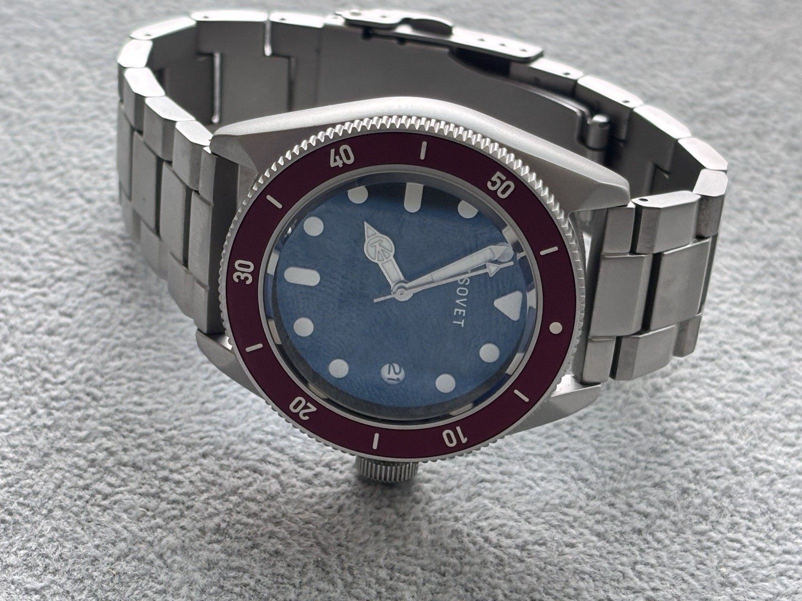 Tsovet JMT-DW42 Global Explorer Automatic Watch (Blood / Maroon Edition) – Mint