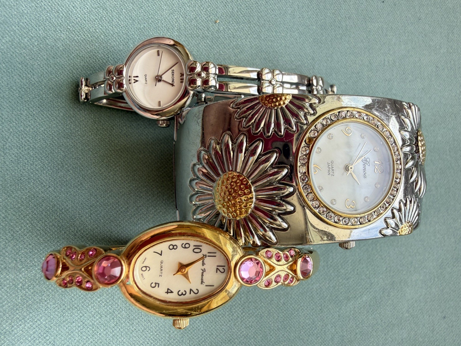 25 WORKING with batteries JOBLOT WATCHES vintage/modern gold/silver tone