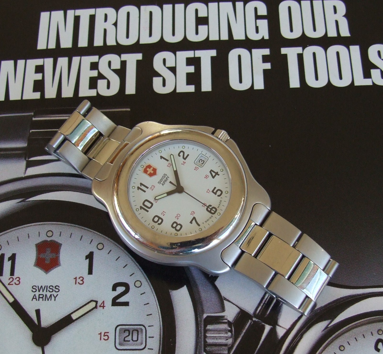 VictorINOX SWISS ARMY+ClaSSiC Mens OFFICERS 1884+Sapphire+40mm+SS BRACELET=SWEET