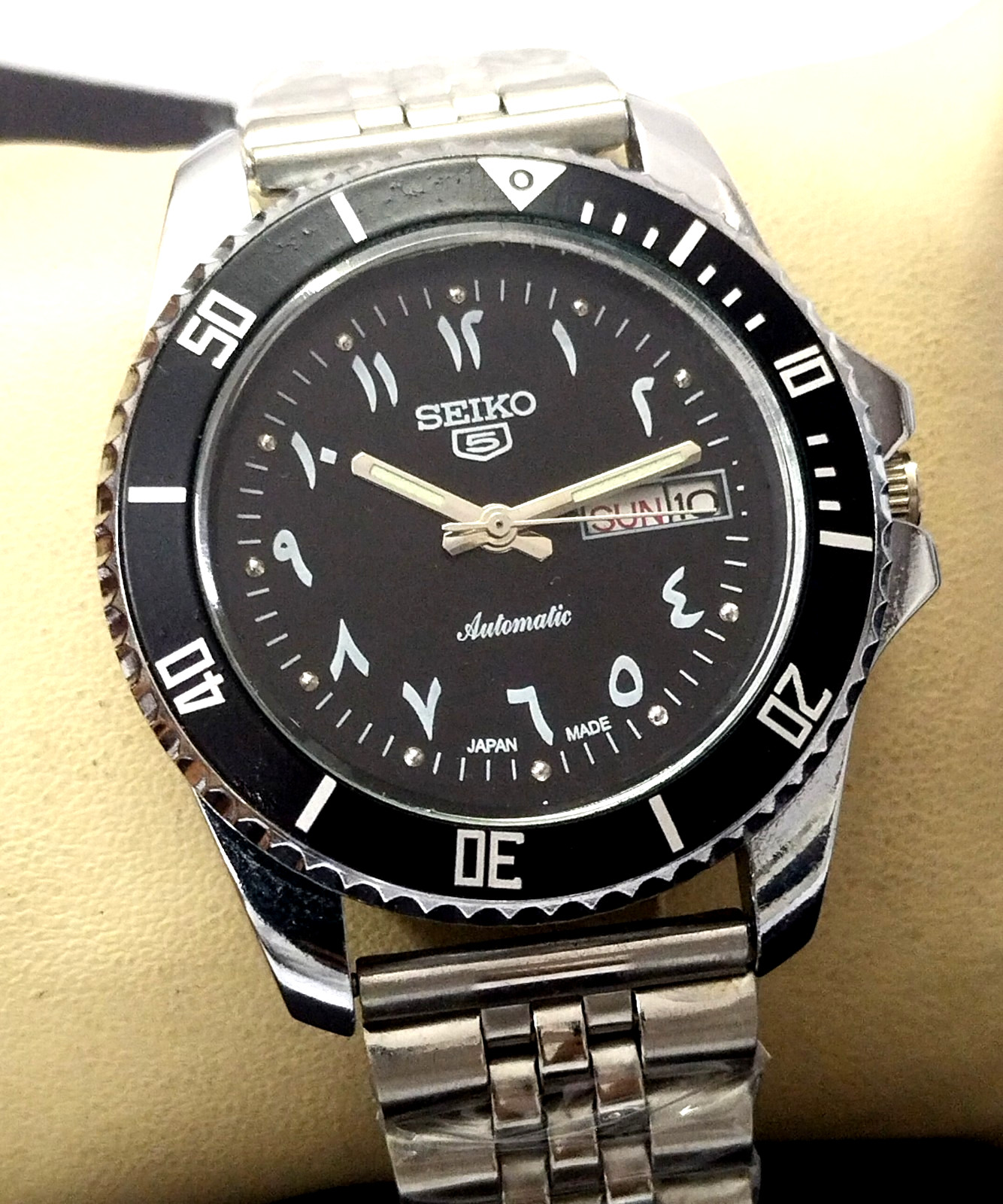 Vintage Seiko 5 Automatic Watch for Men Black Arabic Dial Working Perfectly