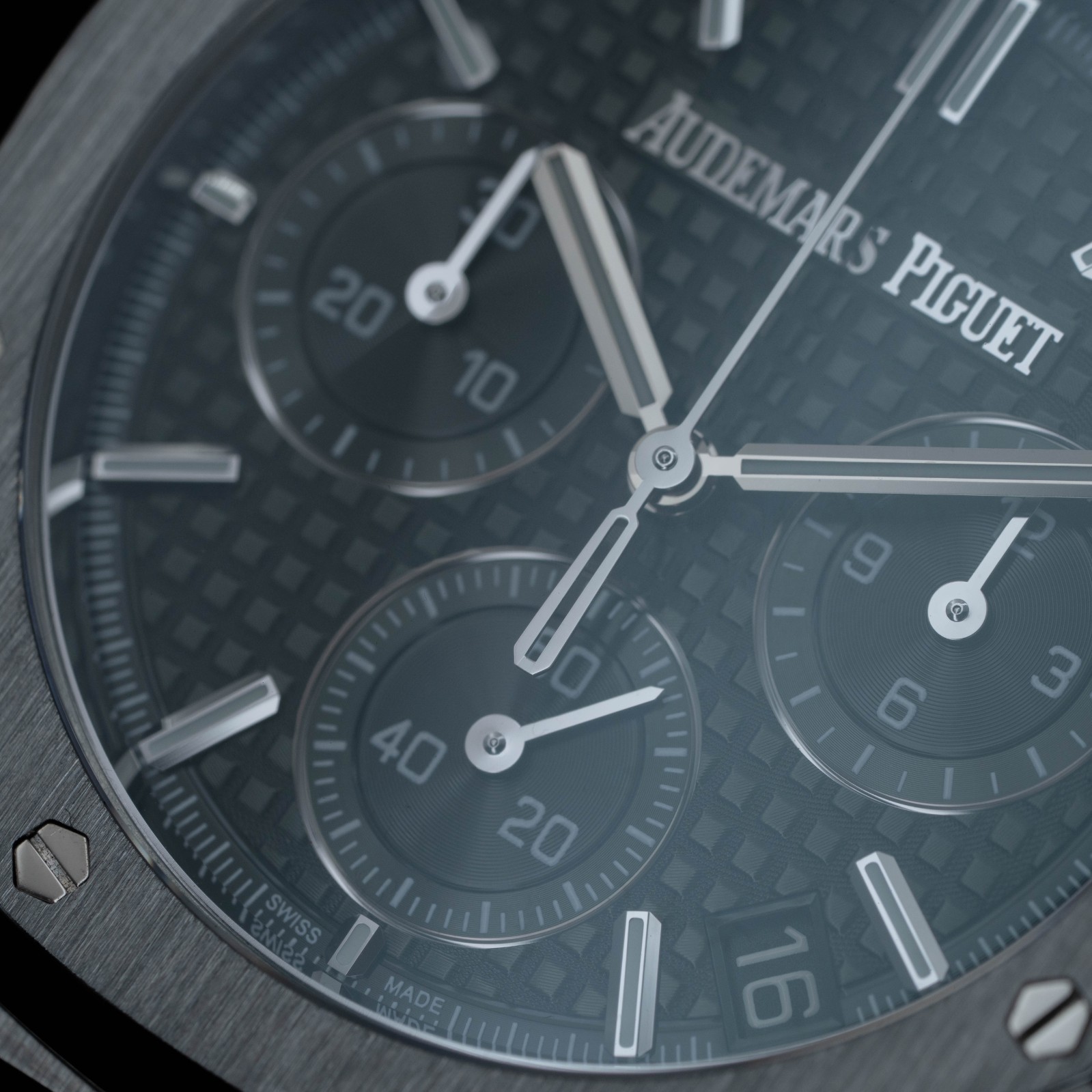 Audemars Piguet Royal Oak Chronograph 41mm Green Mint Condition Full Set 26240ST