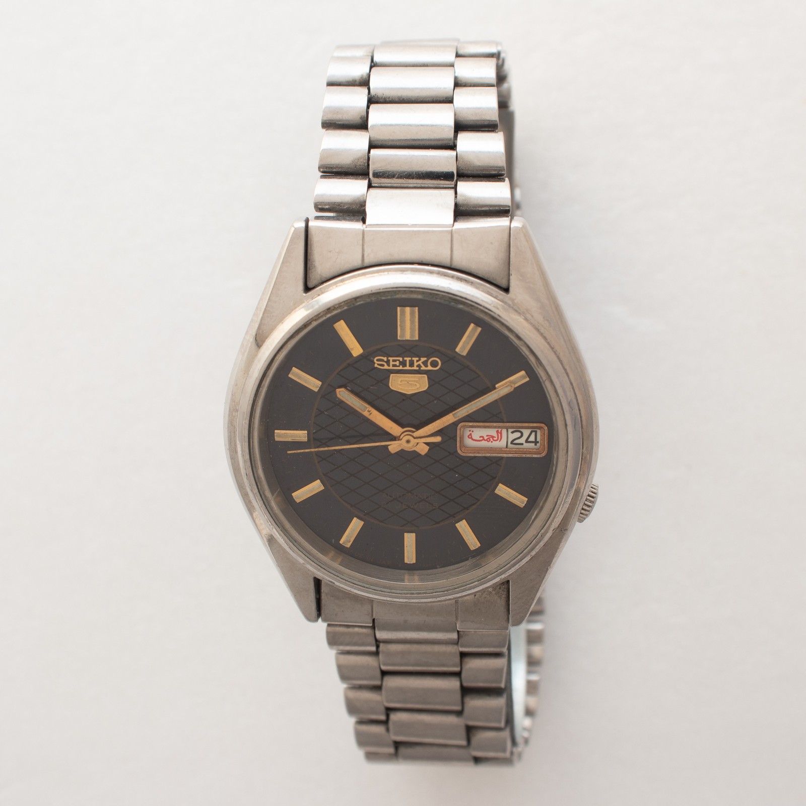 Vintage Seiko 5 Automatic Dark Blue Honeycomb Dial Gold Accents 7S26A Men Watch