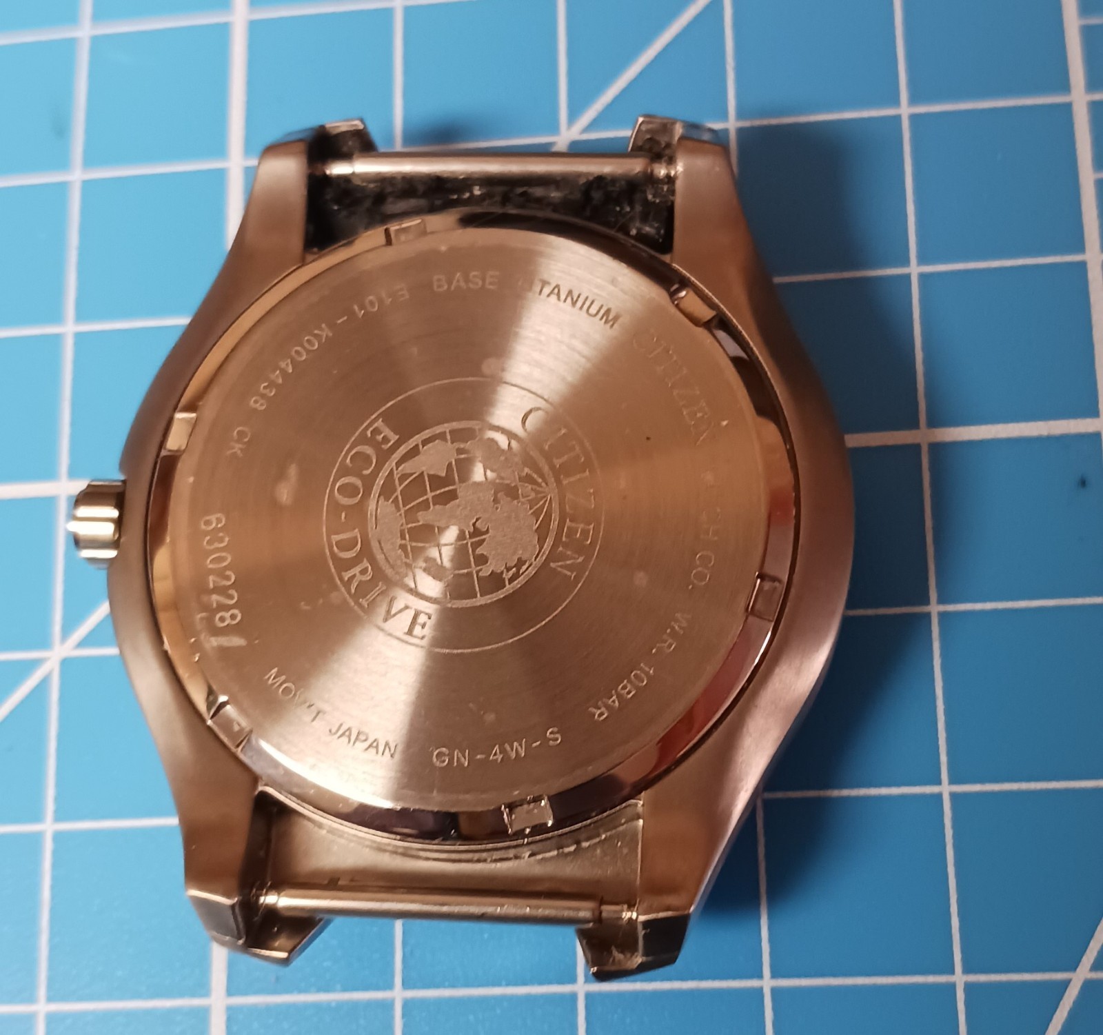 Vtg Citizen Eco-Drive Titanium WR 100 GN-4W-S Mens Watch HEAD