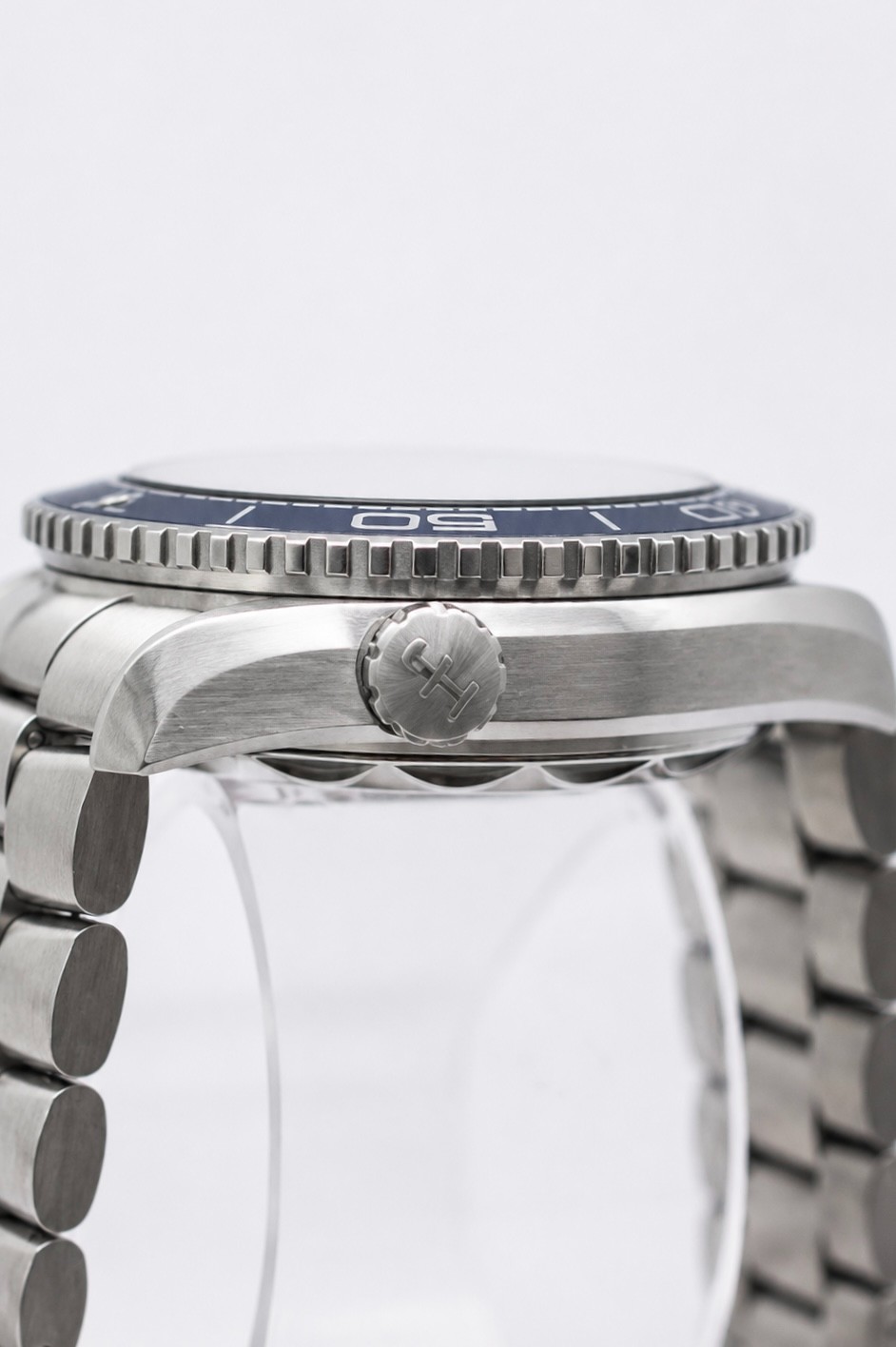 OMEGA Seamaster Planet Ocean 600M Blue Dial 215.30.44.21.03.001 43.5mm