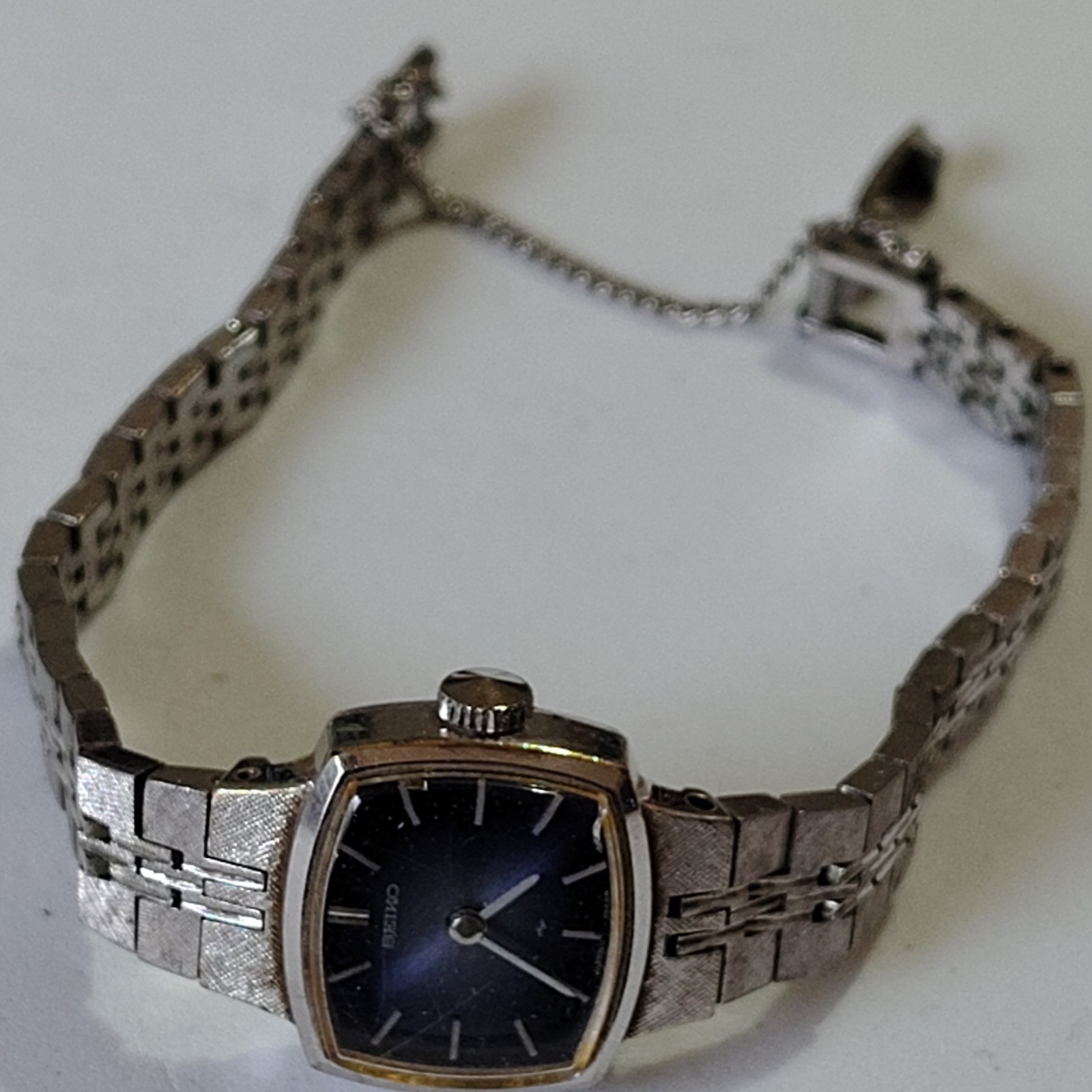 Seiko Wristwatch Silver Bracelet Black Dial Analog Stick Indexes