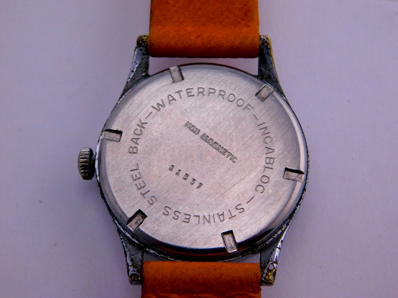 VINTAGE TITUS MILITARY STYLE 17J SWISS MENS WRISTWATCH SERVICED C.1940s