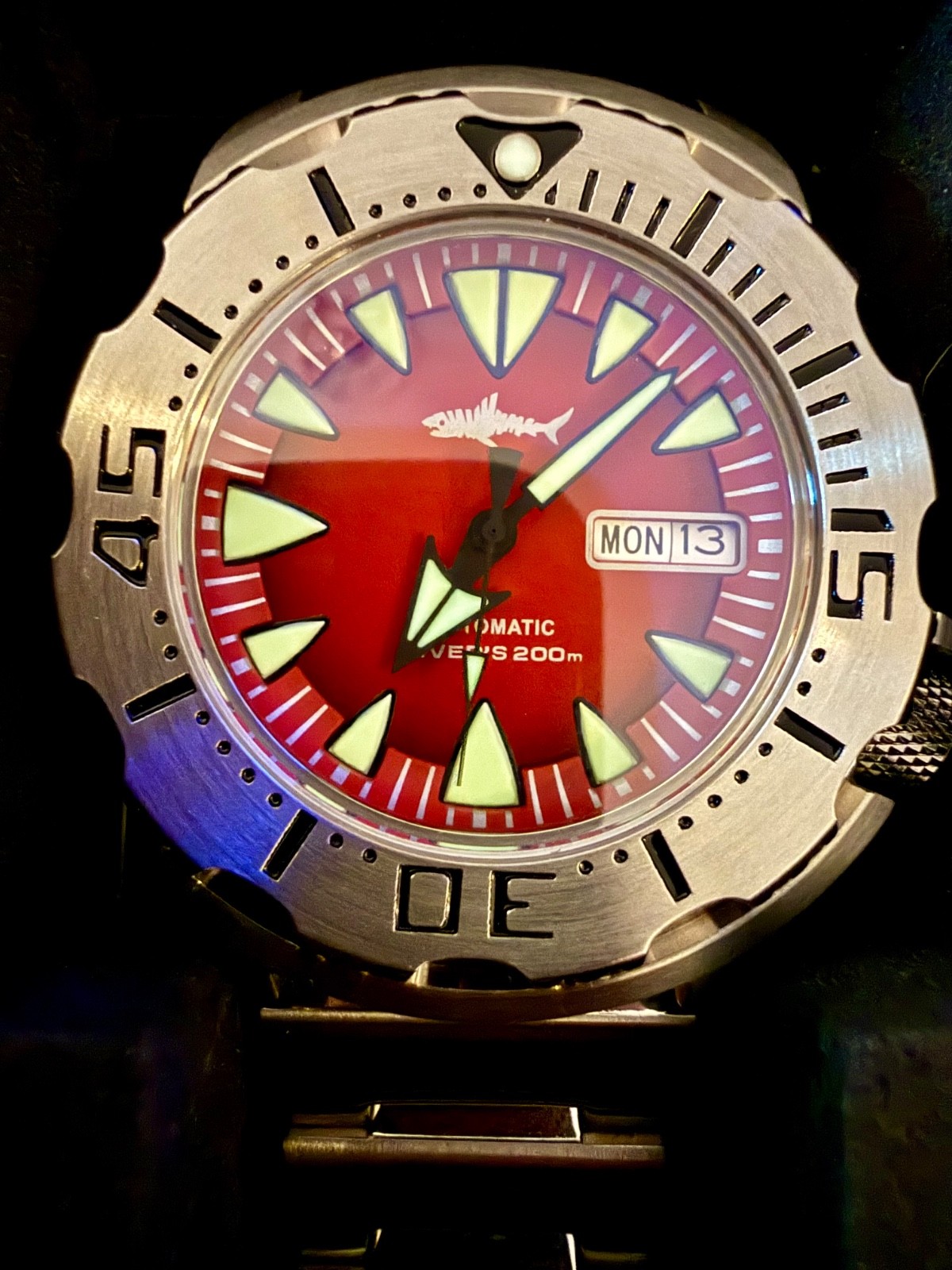 Heimdallr Sharkey Ocean Monster Dive Watch – Red