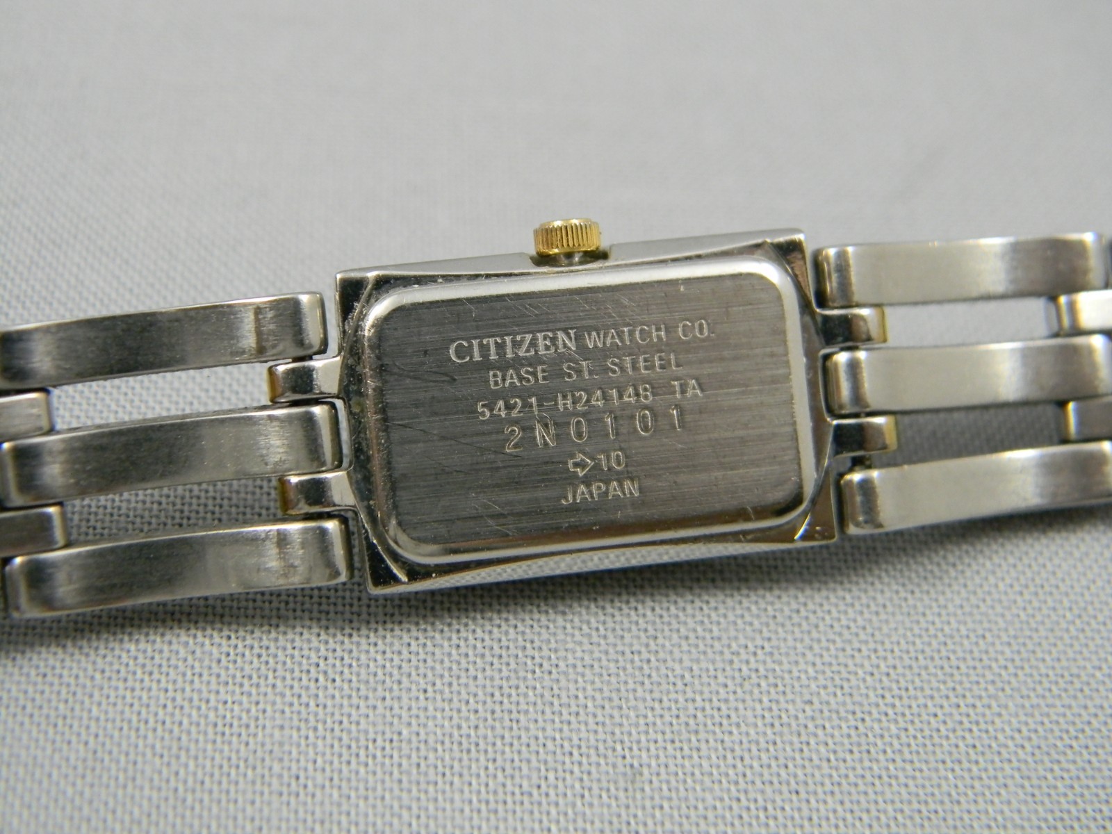 Citizen Elegance Watch Women Dainty 14mm Two Tone Clasp Band New Battery 6.25″
