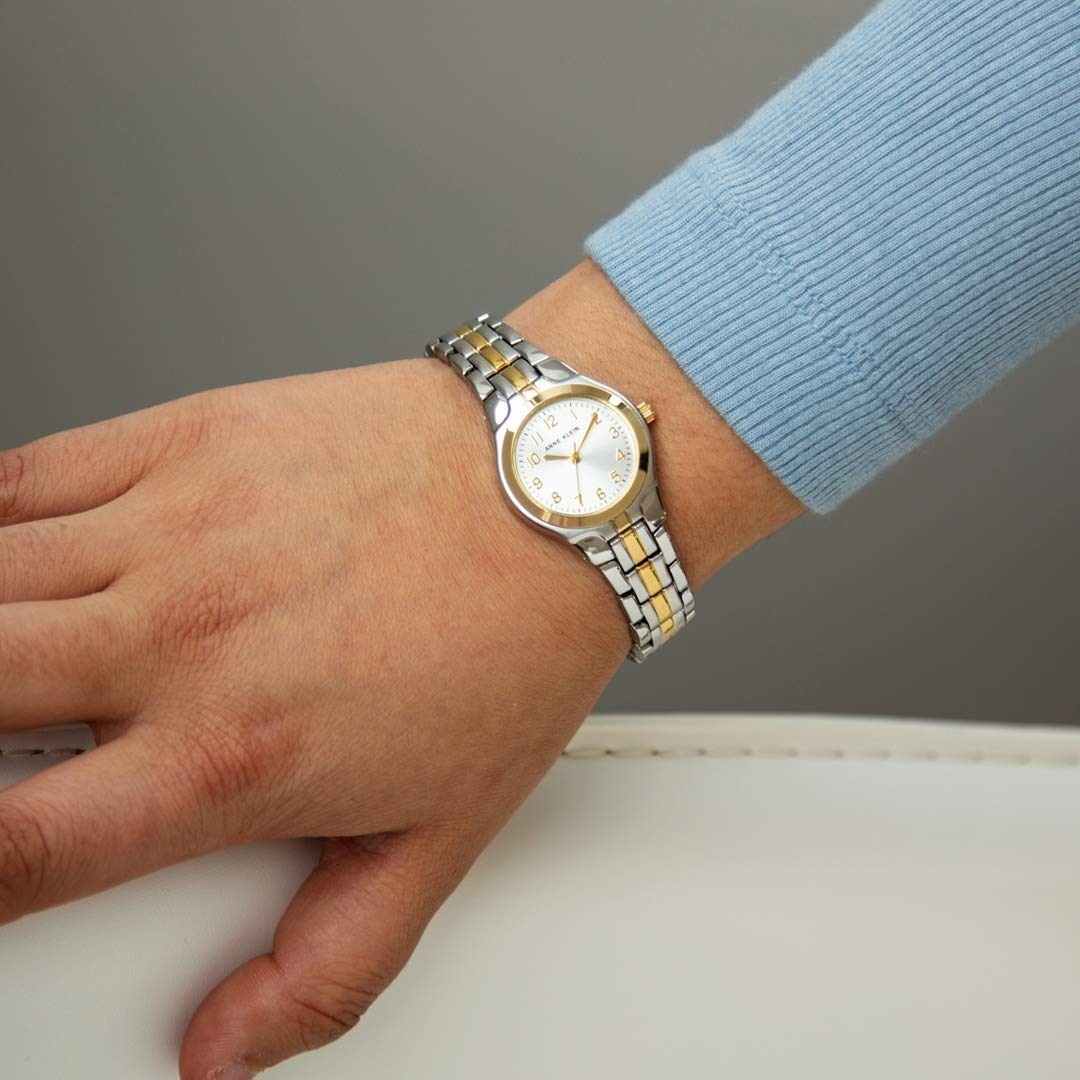Stylish Women’s Bracelet Watch – Elegant Design, Quartz Movement, Water-Resistan