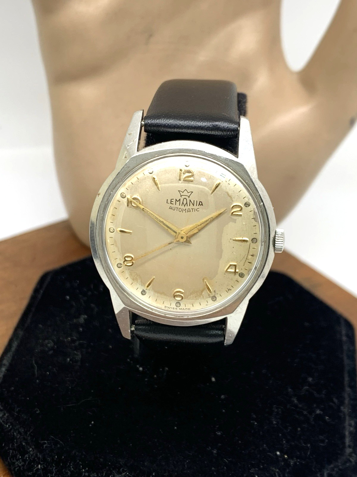 Lemania Men’s Watch Vintage 9101 Swiss Automatic Silver Dial Leather Strap 32mm