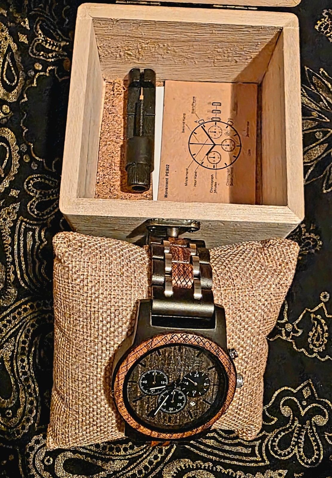 AVANT CHRONO S – IVORY BLACK (44MM) Men’s Watch brand new in box