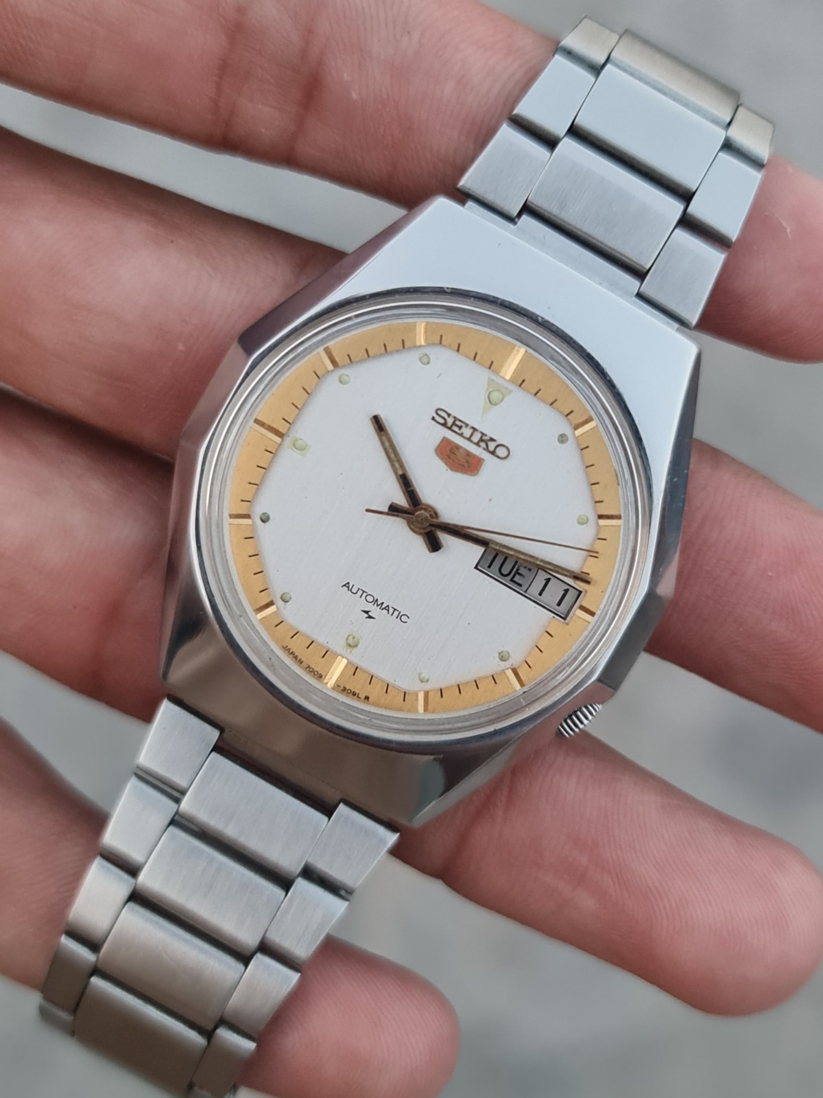 RARE Seiko 5 Vintage White Dial Orange 5 Logo Automatic Mens Watch 7009-8440