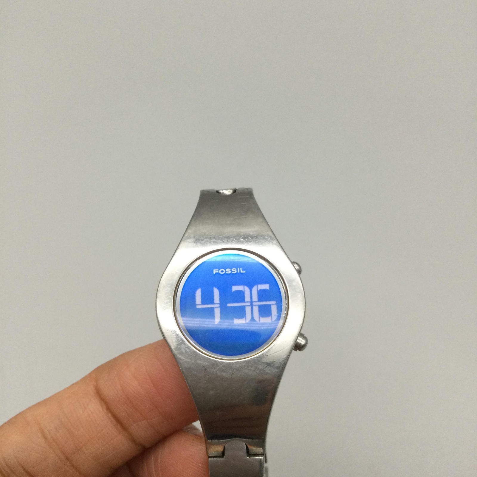 Fossil F2 Big Tic Womens Watch 23mm Blue Digital Dial Stainless ES-9114 6.5″