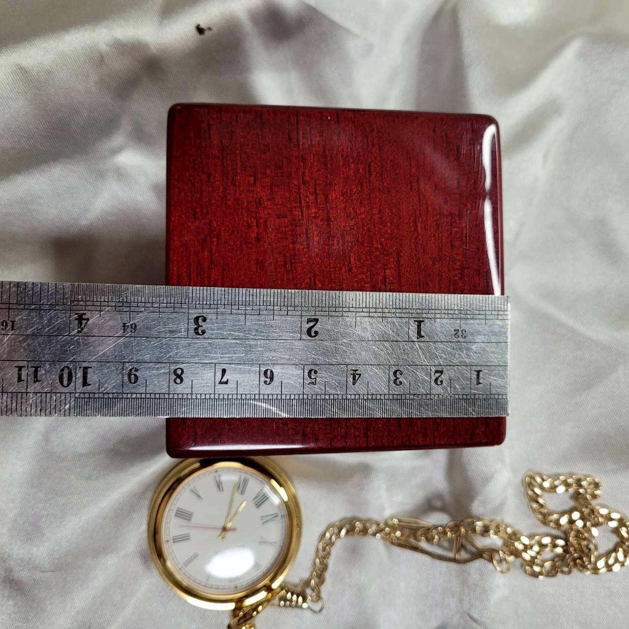 Bulova Ashton Gold-Tone Pocket Watch B2662 Quartz High-Gloss Mahogany Wood Box