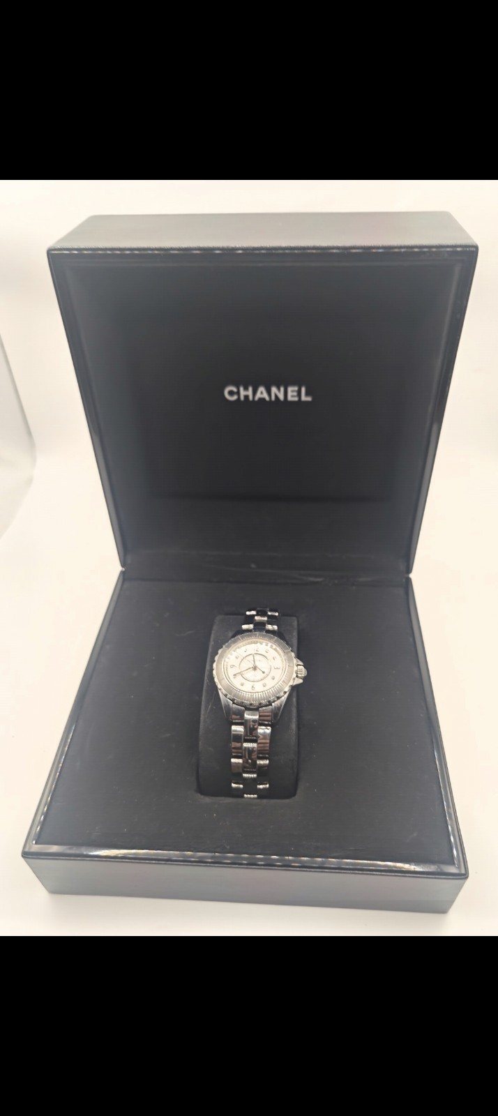 Chanel J12 Chromatic H3401 29mm Quartz 8 Diamond Dial Box & Papers