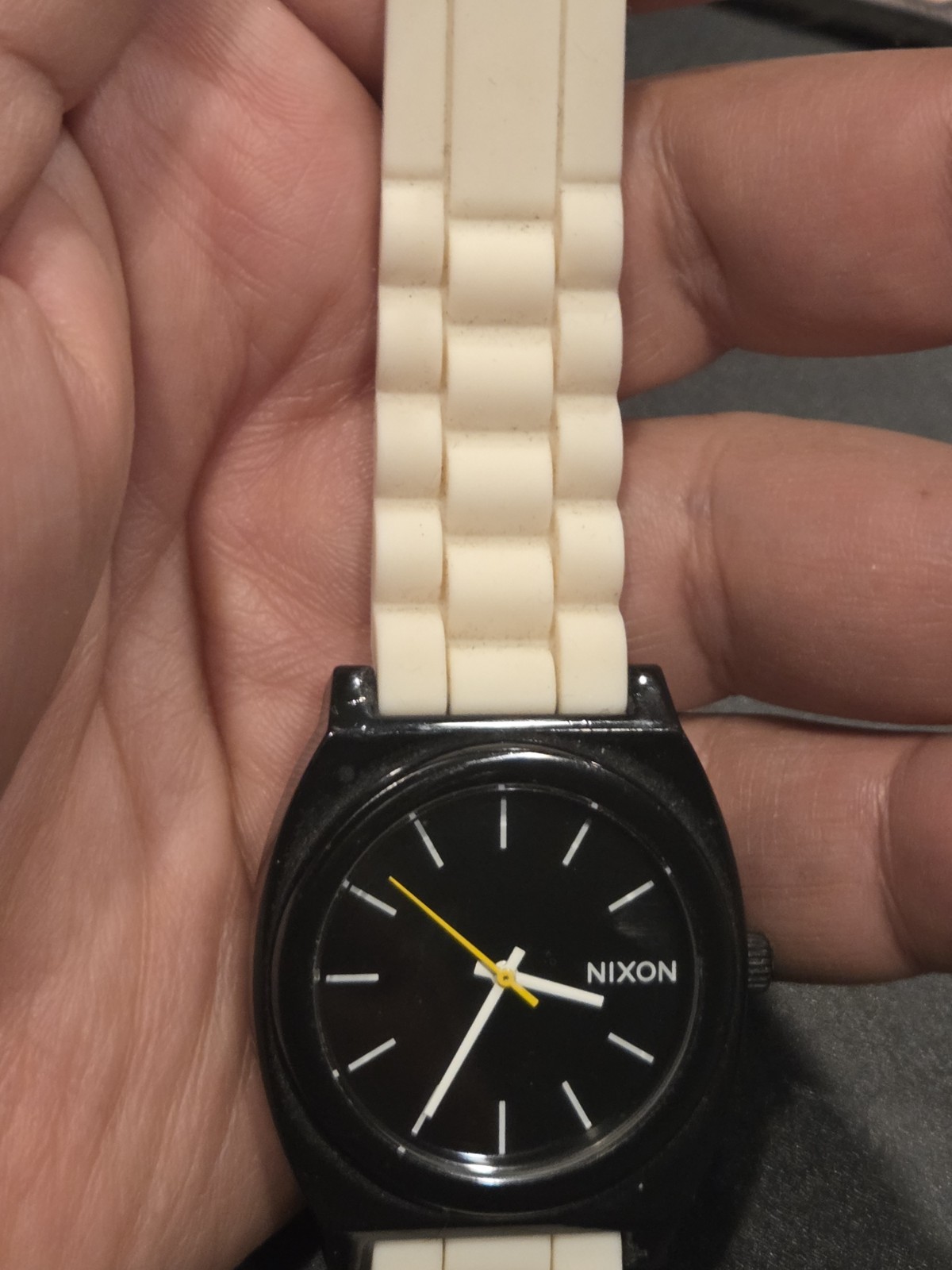 Nixon The Time Teller Quartz Watch Men 100m Black Polycarbonate New Battery C77