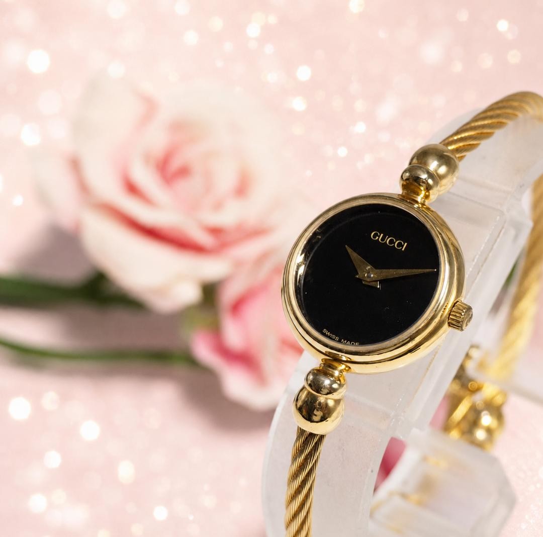 Gucci 2700 Wire Bangle Watch Black Quartz Ladies Japan H982 0714543