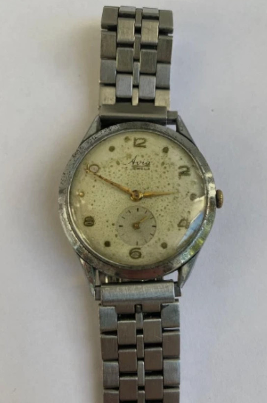 Vintage Rare 1950s Men’s Avia 15 Jewels Swiss Made Mechanical 36mm Watch