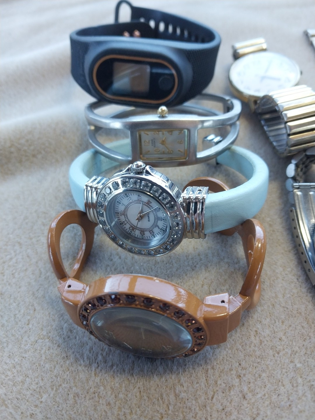 Is 18 none working watches