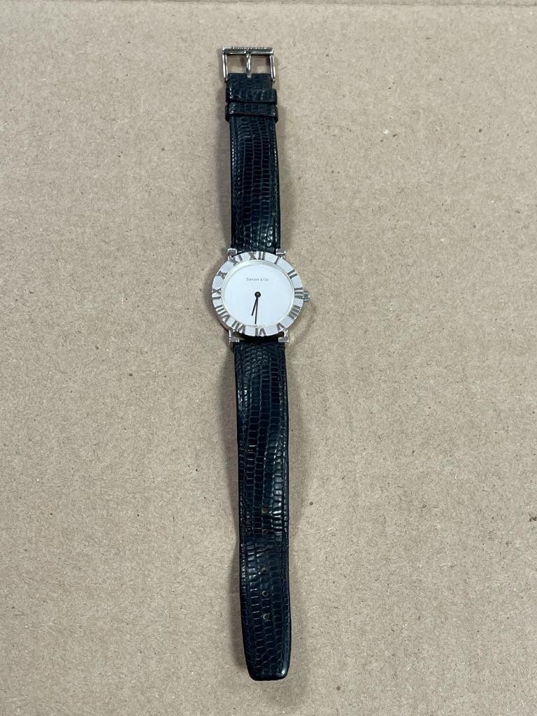 TIFFANY & CO. ATLAS M0640 STERLING SILVER 31mm QUARTZ WATCH.