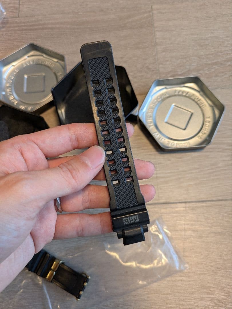 Straps and other accessories for the G-SHOCK 30th Anniversary Model GW-A1130