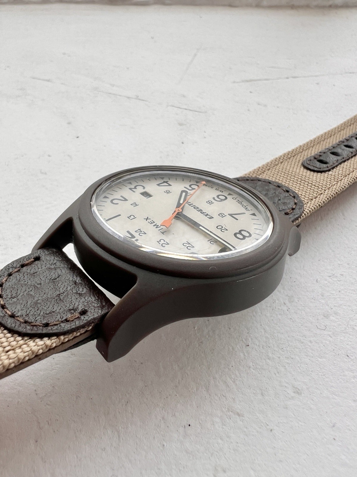 Timex Expedition Acadia Quartz 40mm Field Watch Date Beige/Brown Nylon Leather