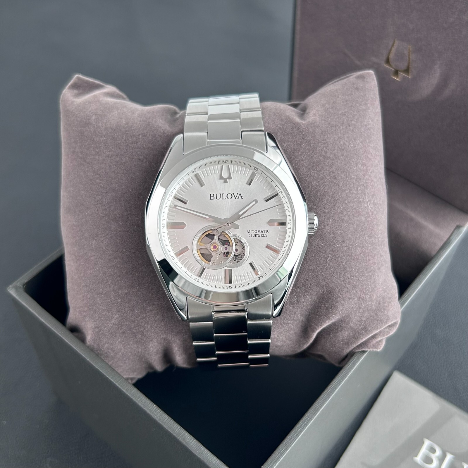 Bulova Surveyor 96A274 Silver Tone Dial Men’s classic Automatic Chronograph 42mm