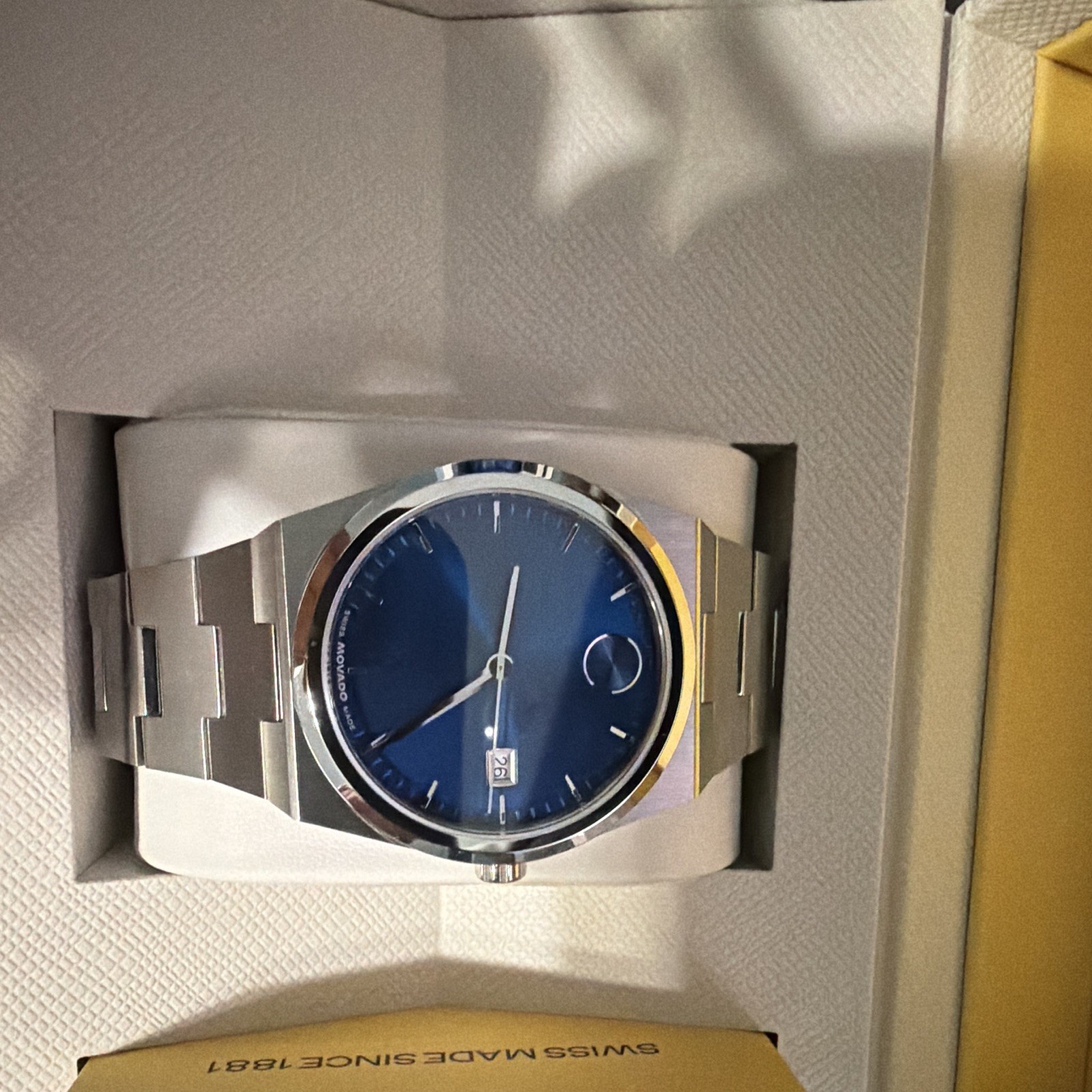 Movado Bold Quest Blue Dial Quartz 42mm Silver Stainless Bracelet Date w/ Box