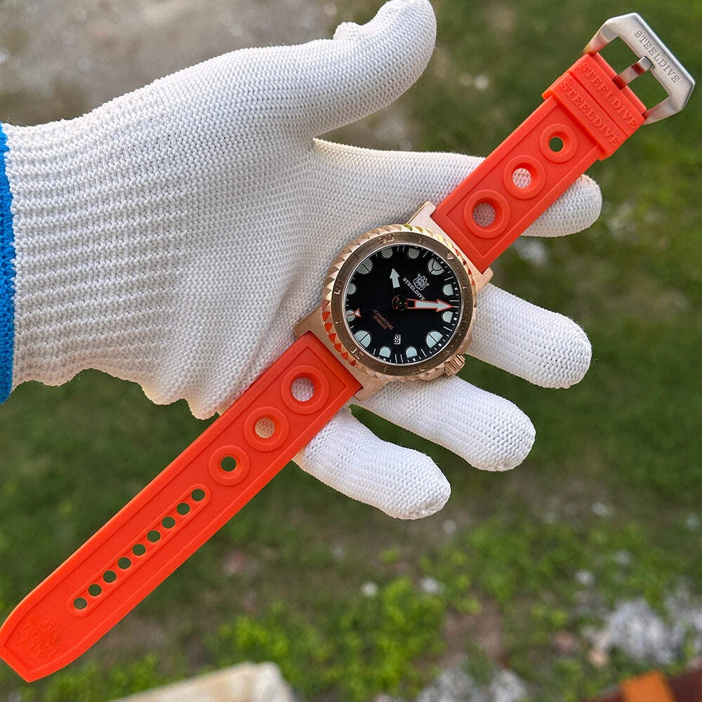 STEELDIVE SD1982S — 46.5mm Oversize Thick CuSn8 Solid Bronze NH35 Dive Watch